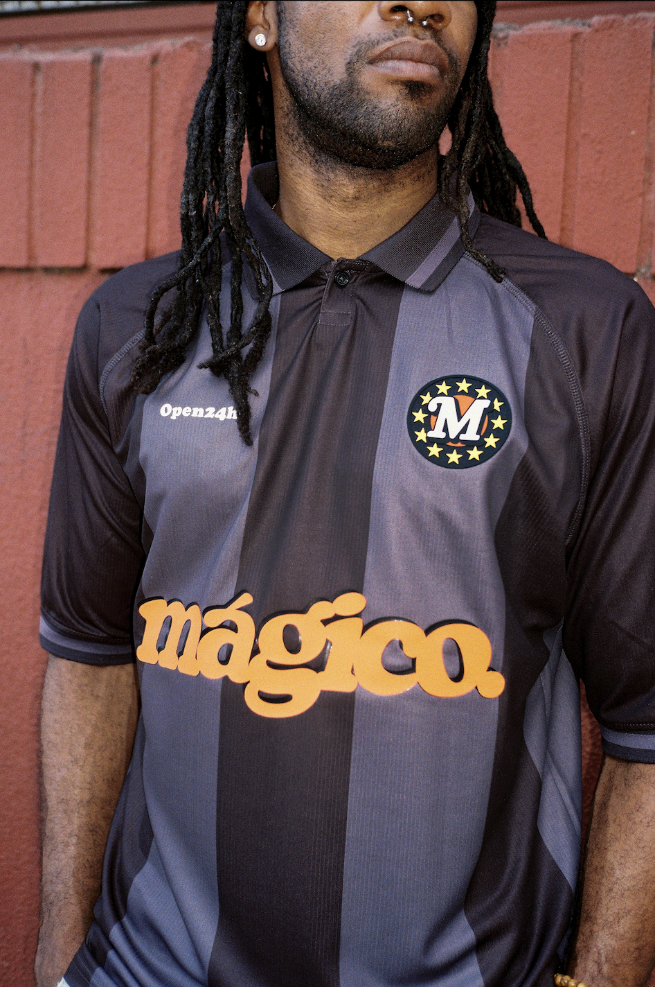 "MÁGICO FC" T-shirt - Black/Orange