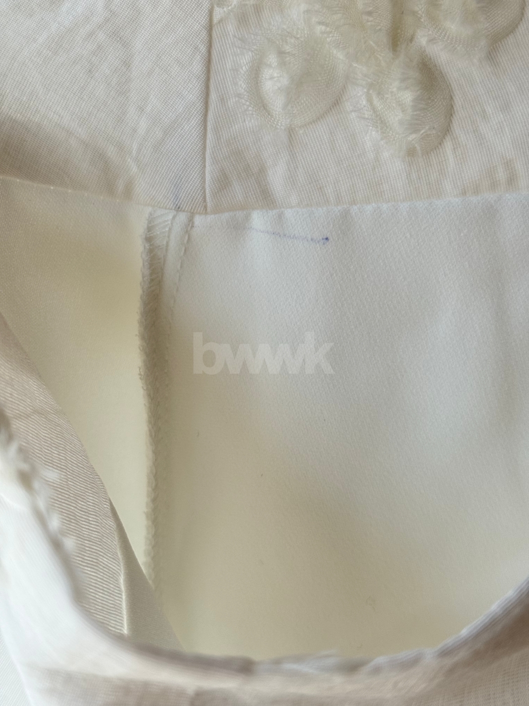 【瑕疵】立體緹花輕柔長裙-白