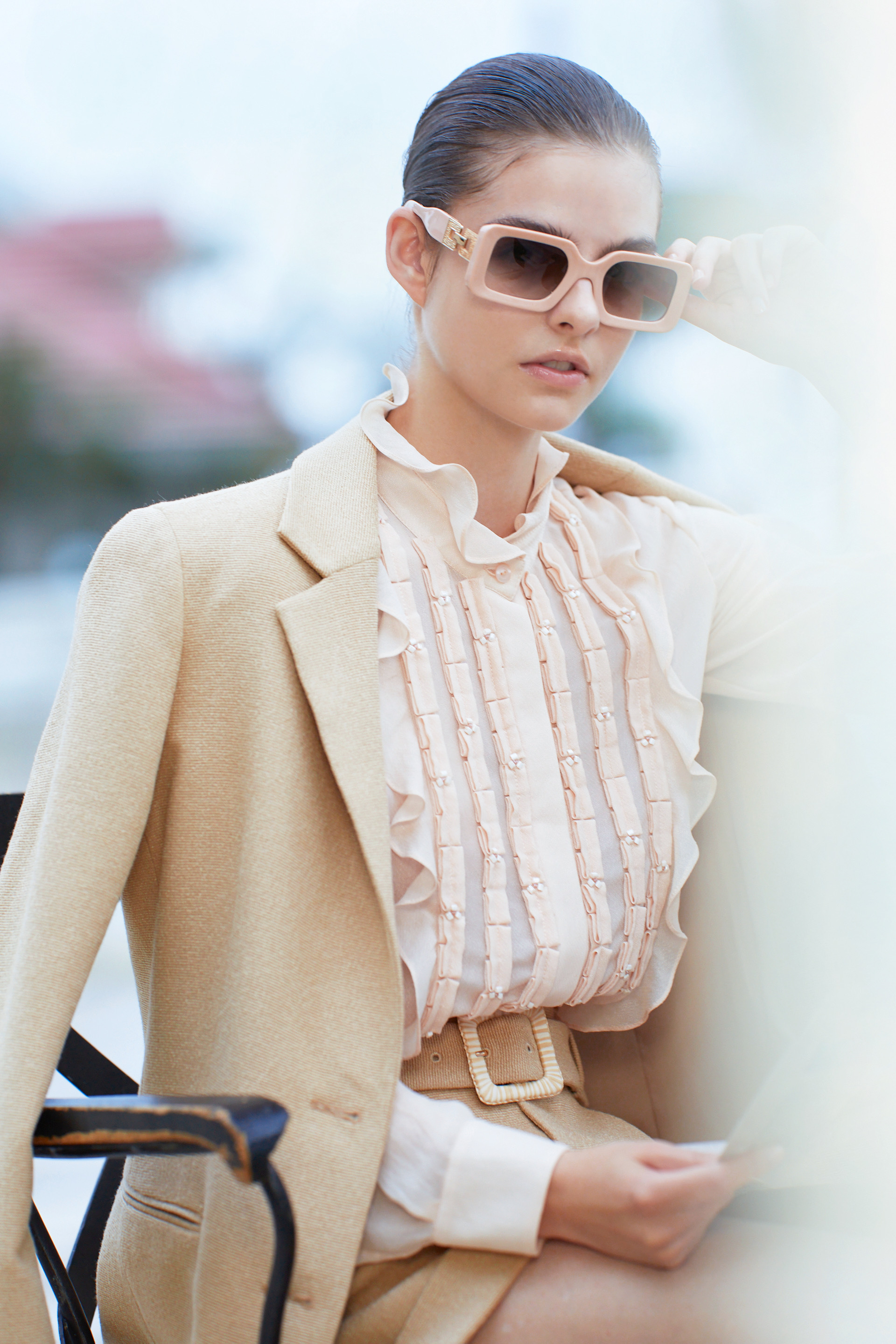 BD16915D1 浮雕花園金砂色羅緞正裝外套