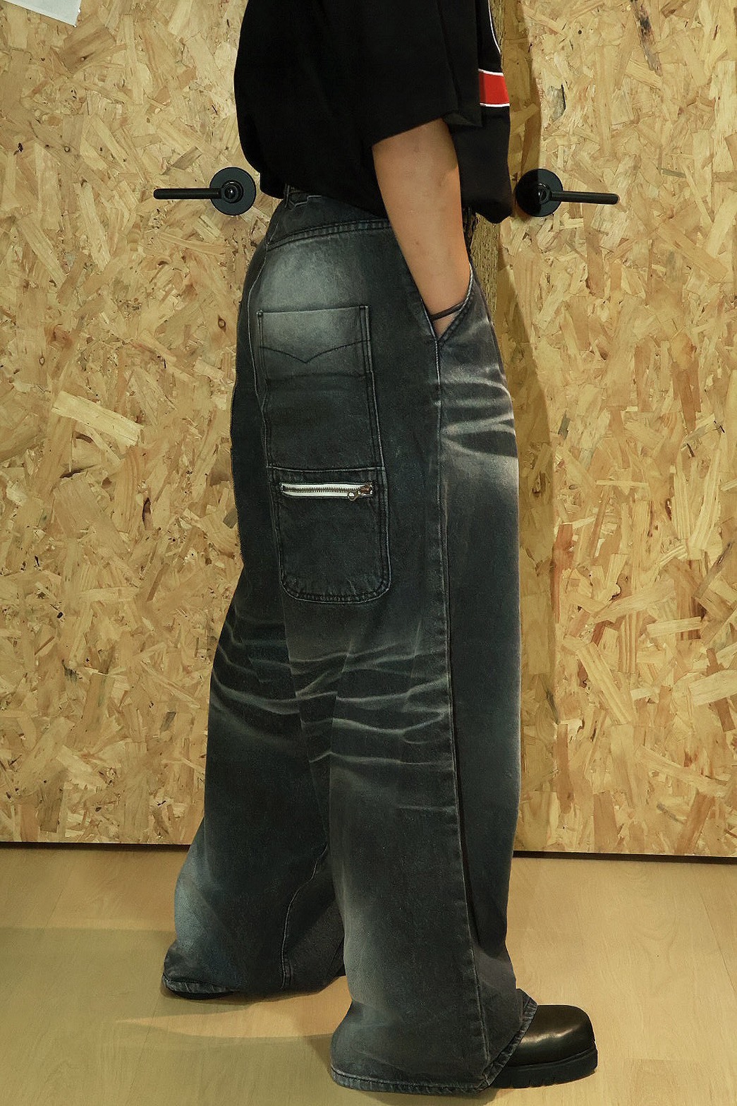 後口袋 閃電 拉鍊 摺痕 #牛仔褲