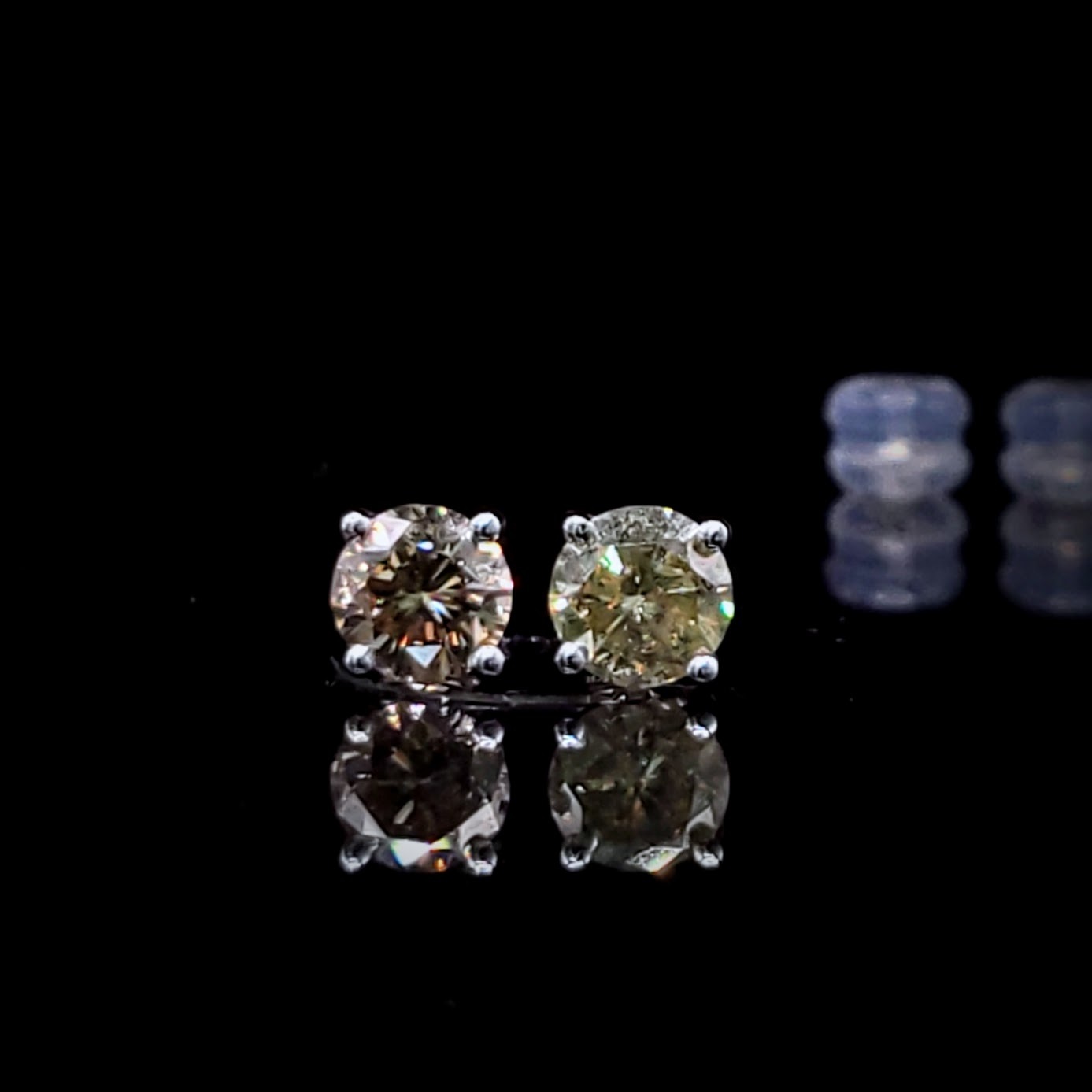 18K White Gold 1.13ct Fancy Brown Diamond Earrings