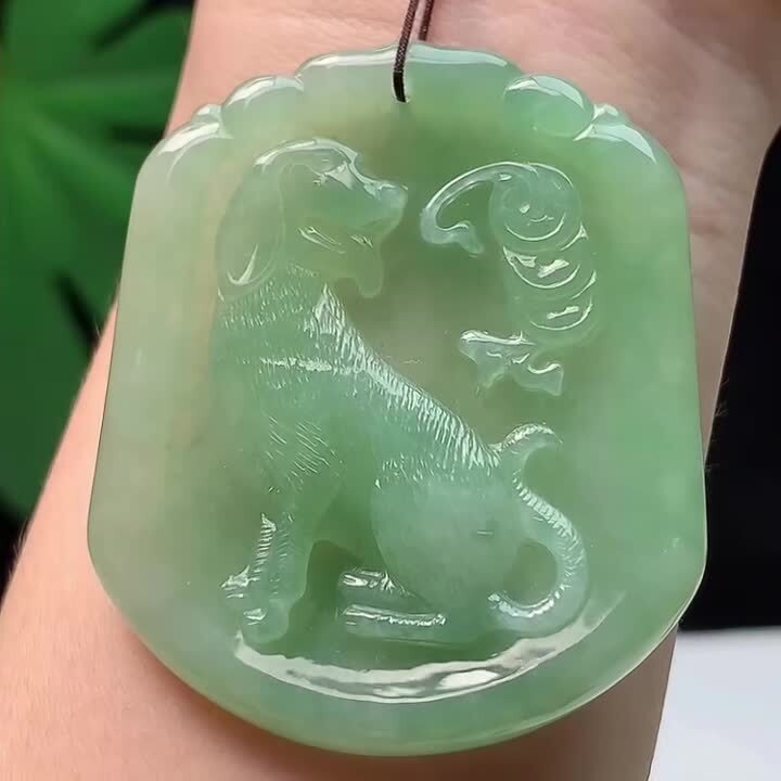 翡翠晴底狗牌,天然翡翠A玉, 緬甸玉, Jade, Jadeite