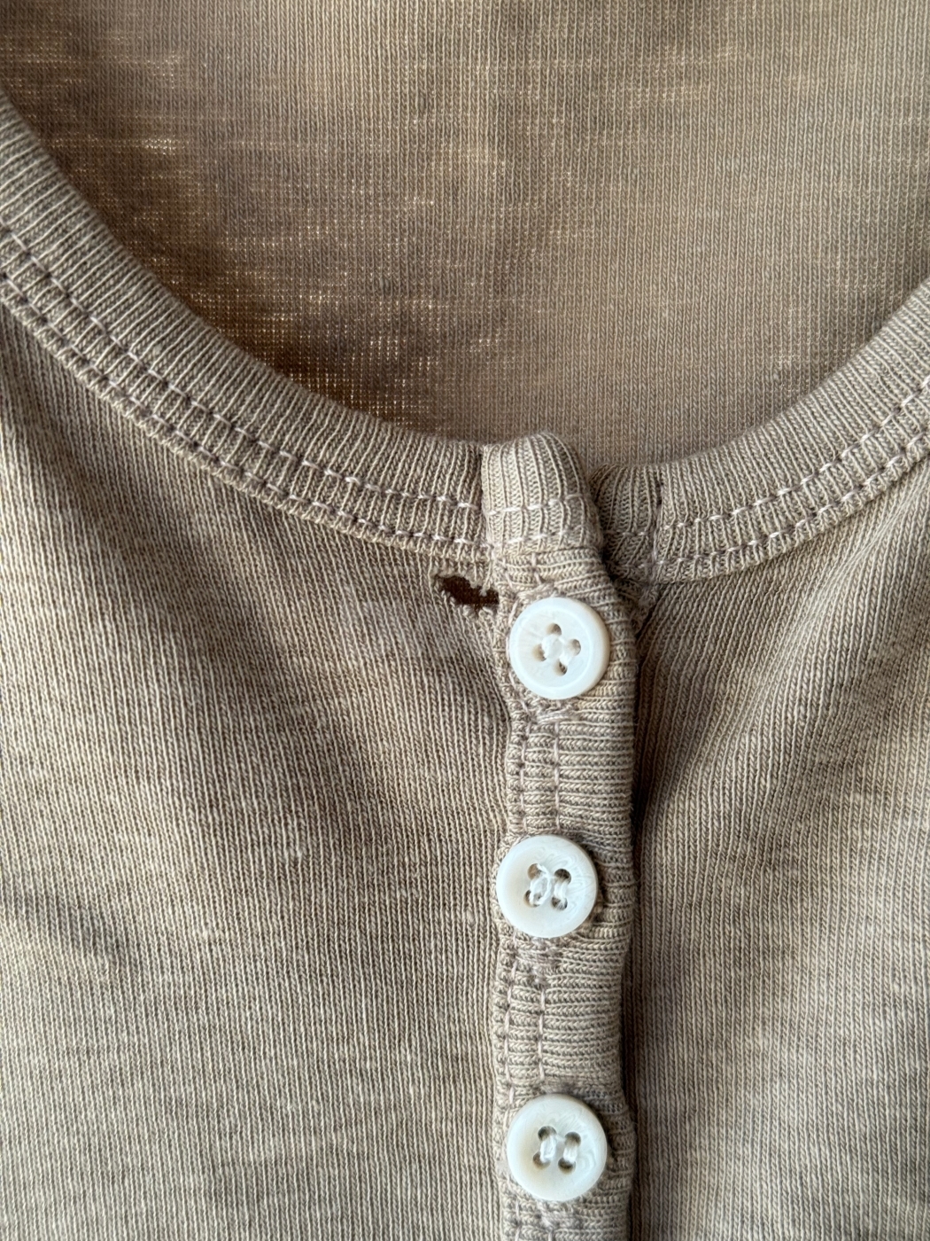 【瑕疵】好身材排釦背心-杏