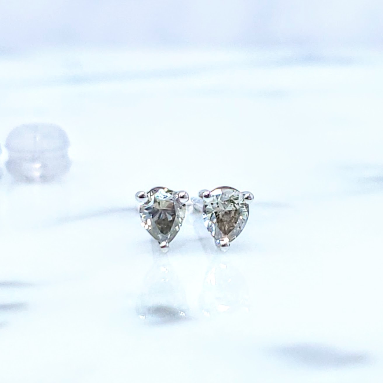 18K White Gold 0.29ct Fancy Silver Pear Shaped Diamond Earrings