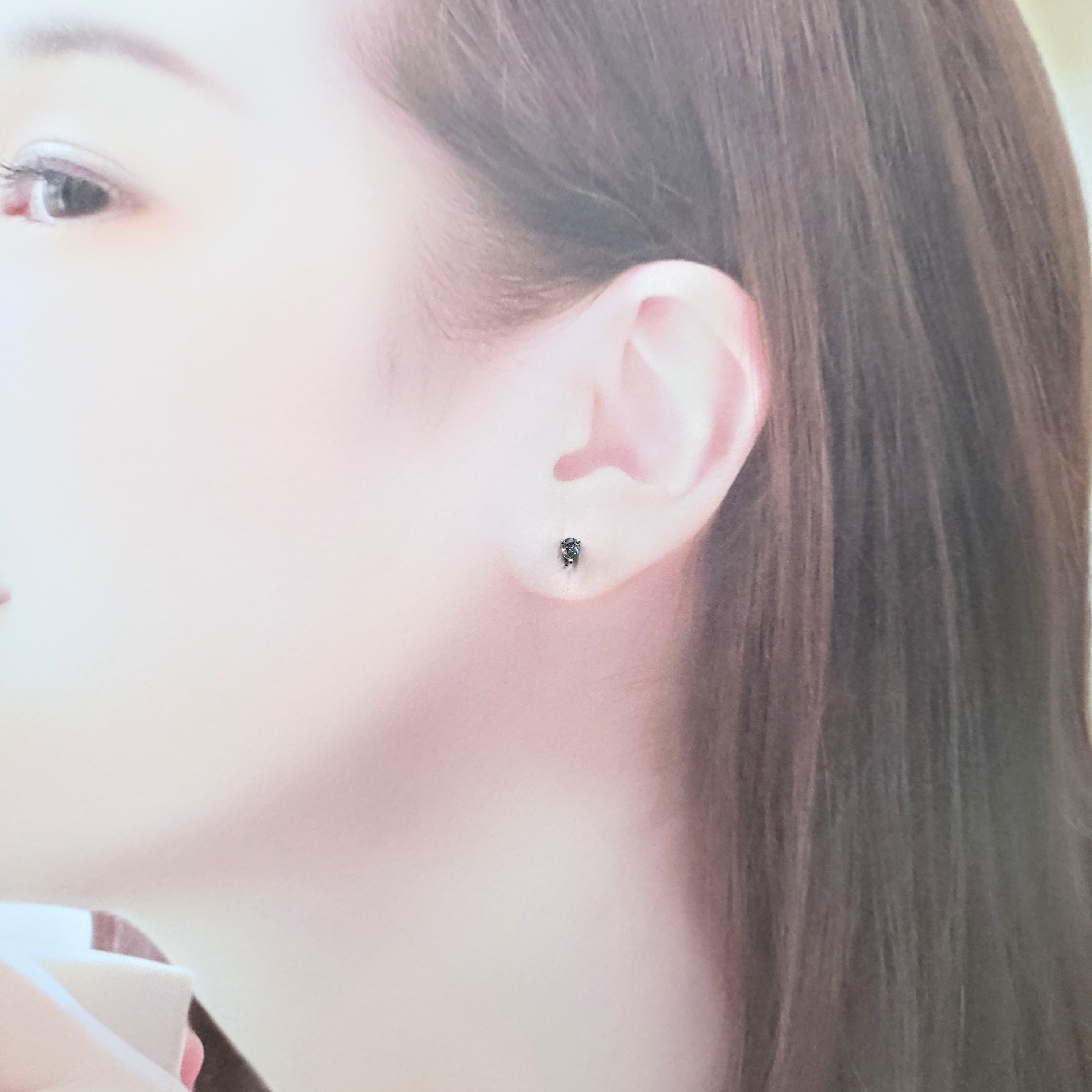 18K White Gold 0.29ct Fancy Silver Pear Shaped Diamond Earrings