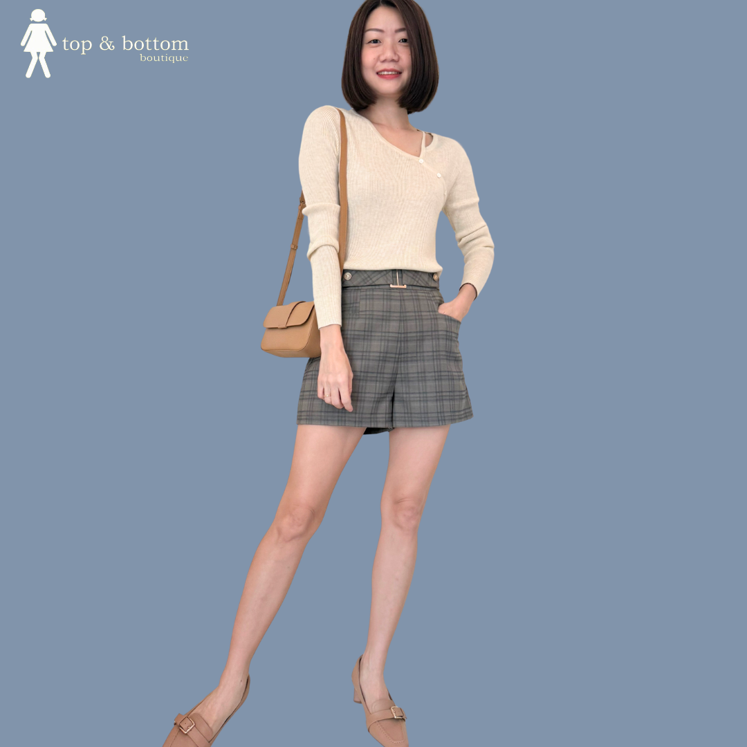 HIGH WAIST CHECKED SHORTS