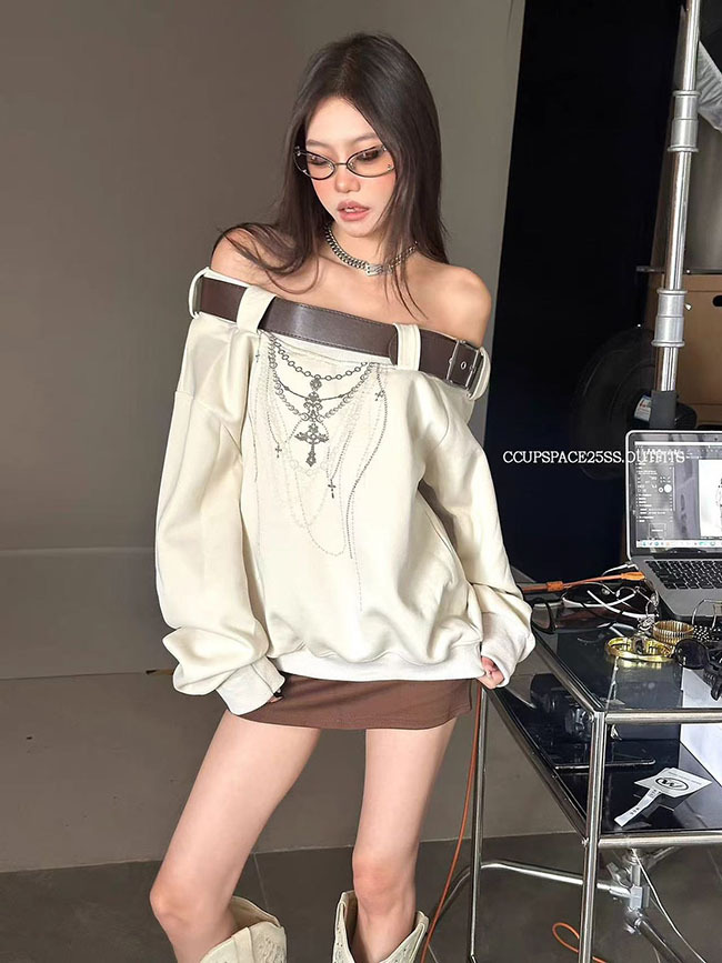 NEW 小性感露肩皮帶造型上衣