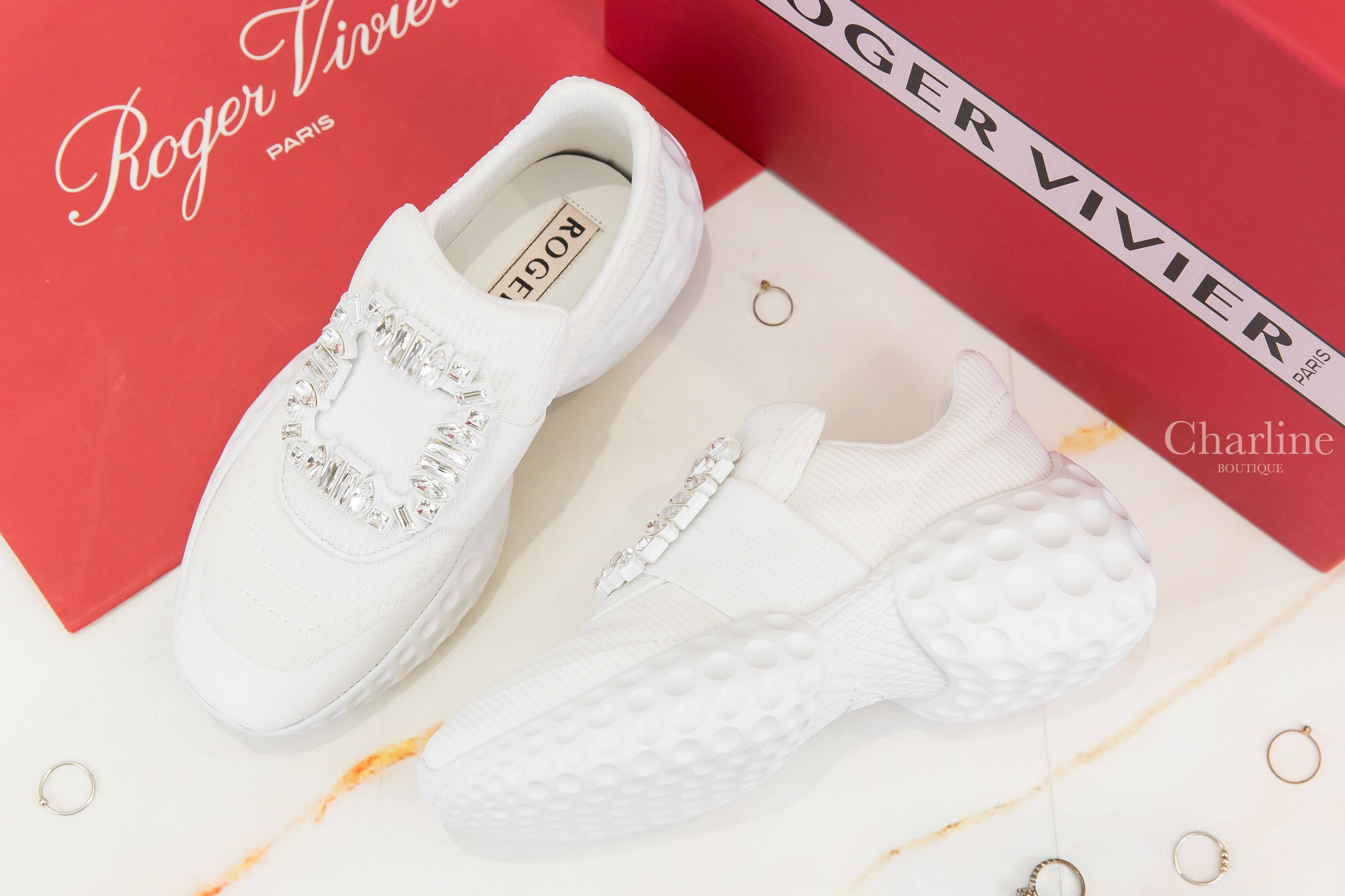 Roger Vivier Viv' Run Light Sneakers In Fabrics 白色水晶方釦太空棉運動鞋-Charline Boutique 精品代購