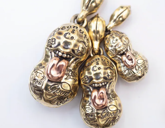 Peanuts & CO 2025 BERO Tattoo peanut 吐舌紋身花生人