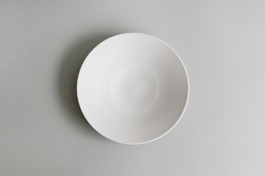 yumiko iihoshi porcelain - OXYMORON Ⅱ茶托 象牙白