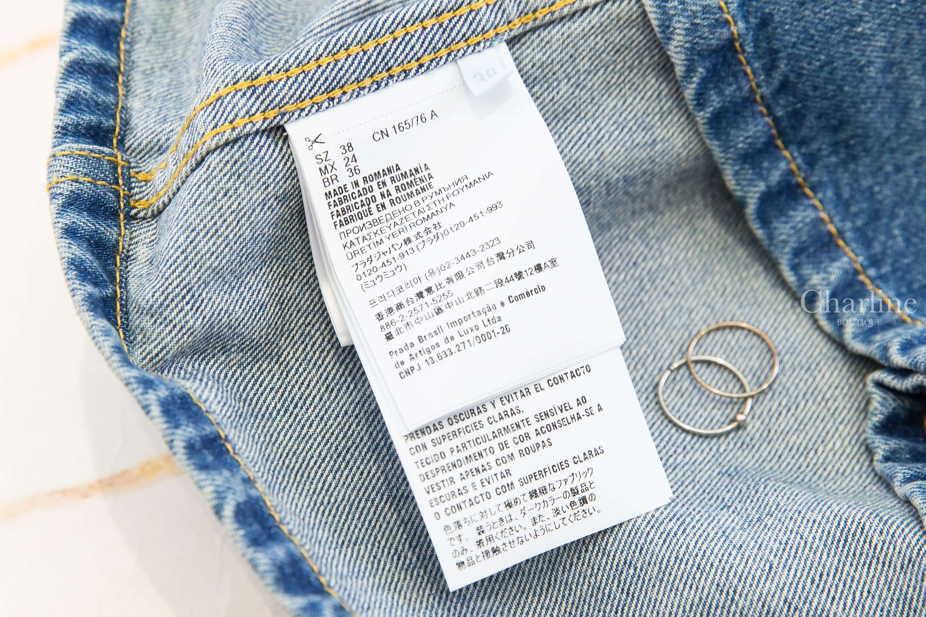 Prada Cropped Denim Shirt 淺藍色三角銀字Logo丹寧棉質黑釦短板短袖襯衫-Charline Boutique 精品代購