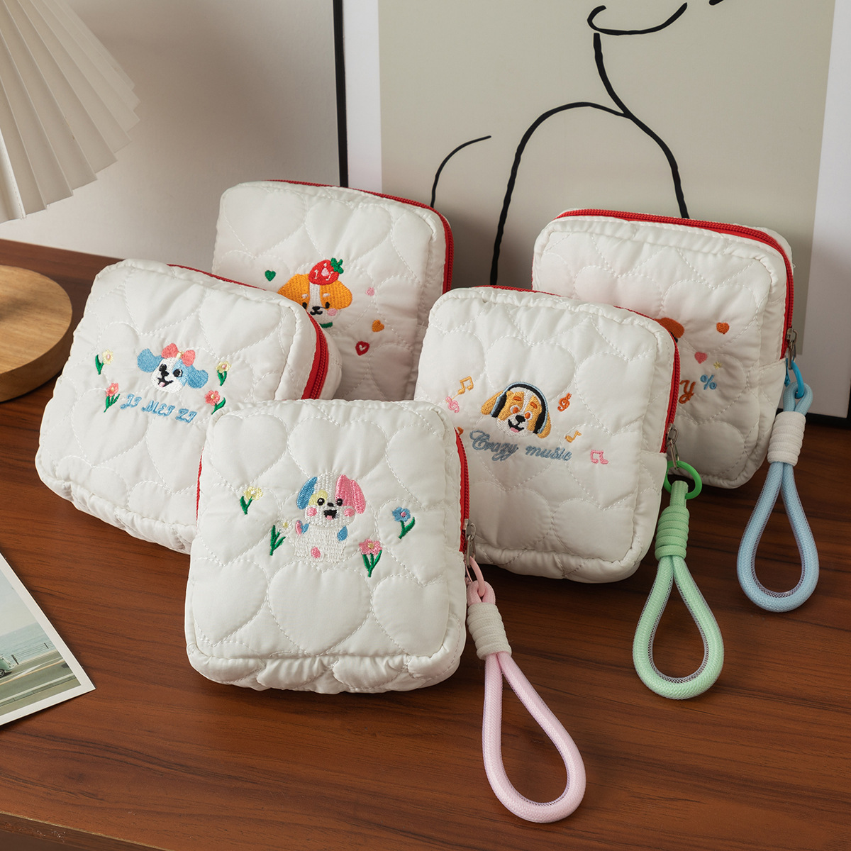 刺繡小狗隨身收納包