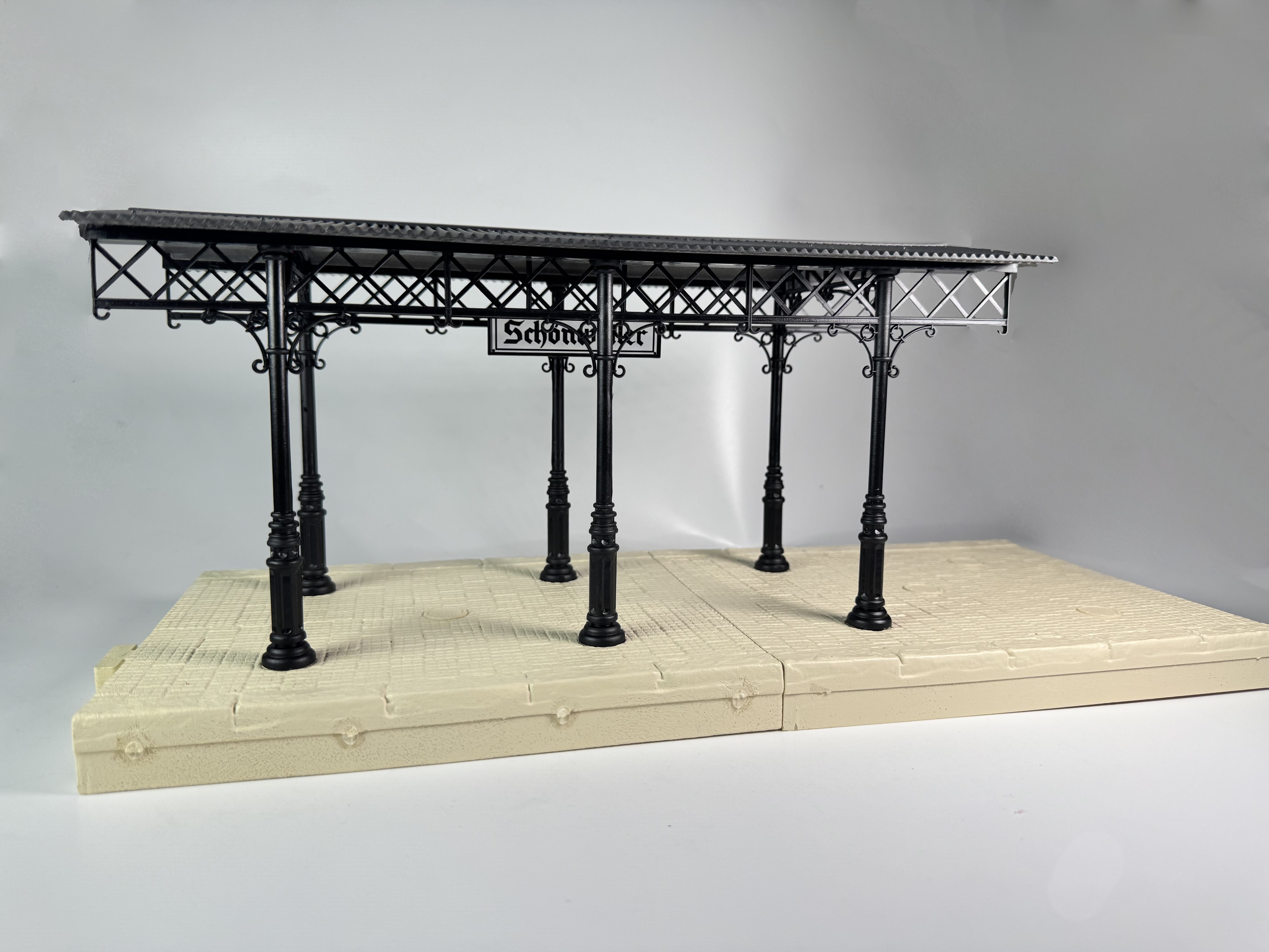 Faller 330908 G規 Roof-covered platform 有屋頂的月台（完成品含燈）