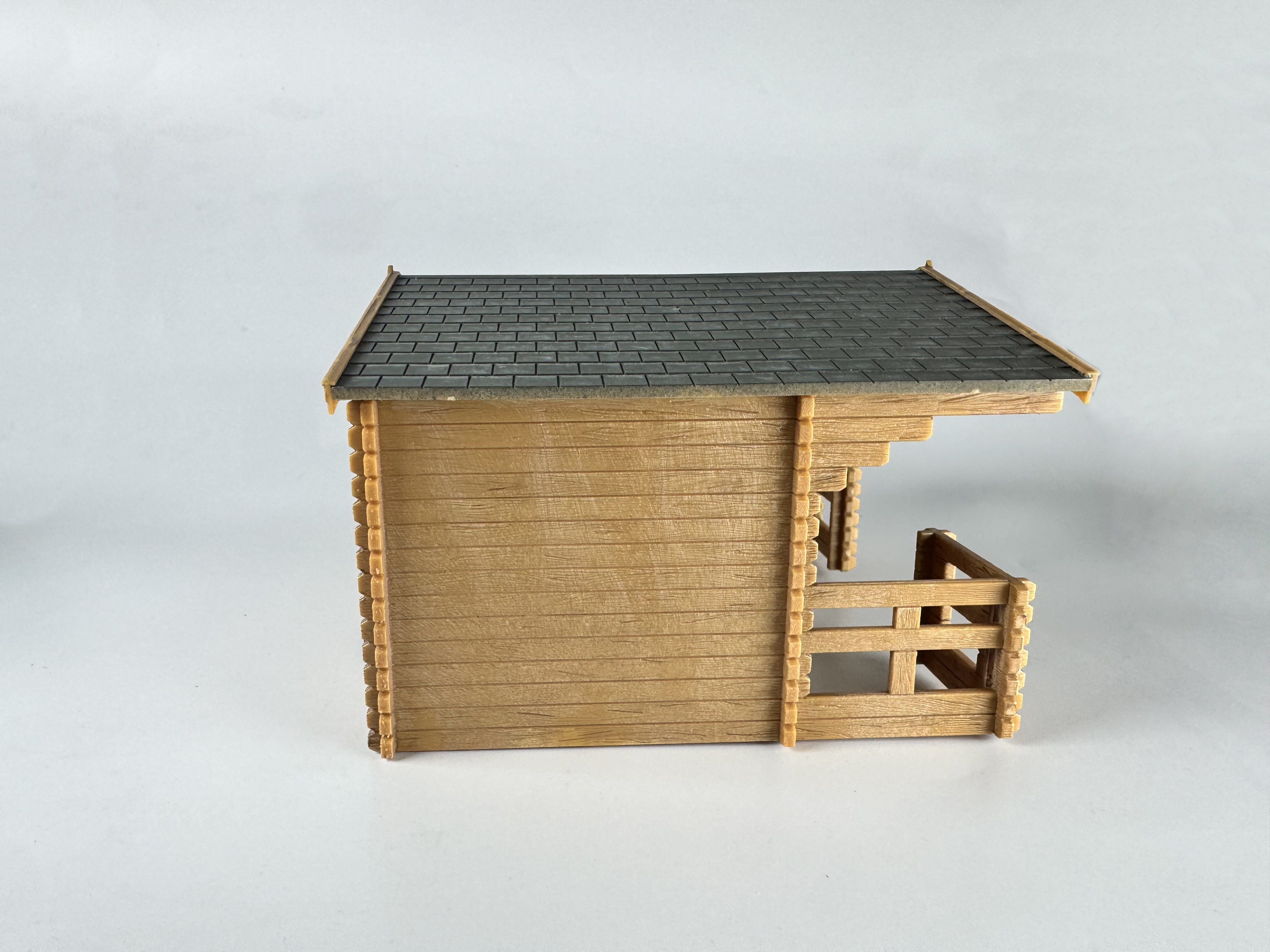 Faller 331050 G規 Garden Shed 花園棚屋（完成品含燈）