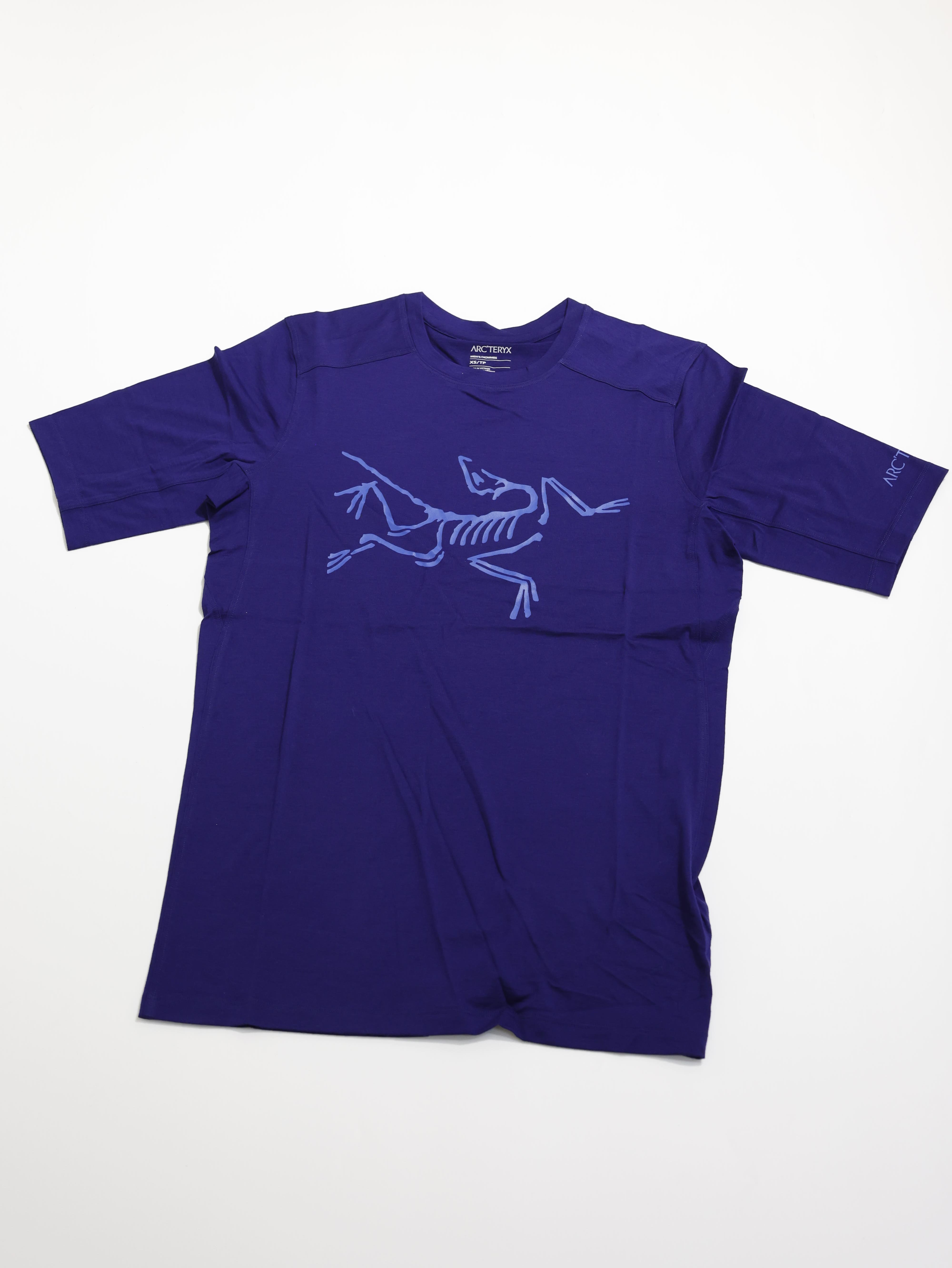 ARCTERYX 始祖鳥 男 lonia Logo 羊毛短袖圓領杉 X000006796