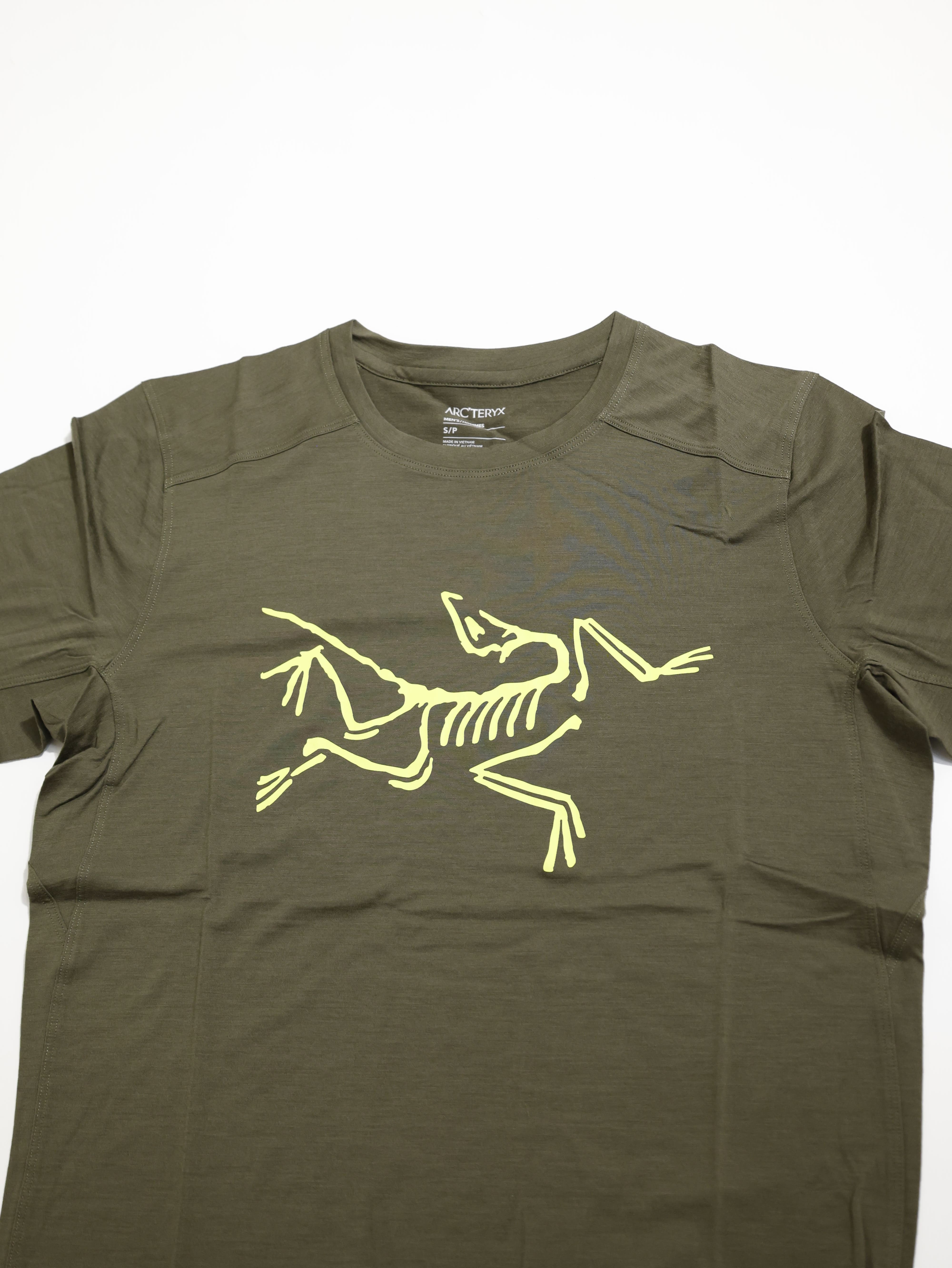 ARCTERYX 始祖鳥 男 lonia Logo 羊毛短袖圓領杉 X000006796