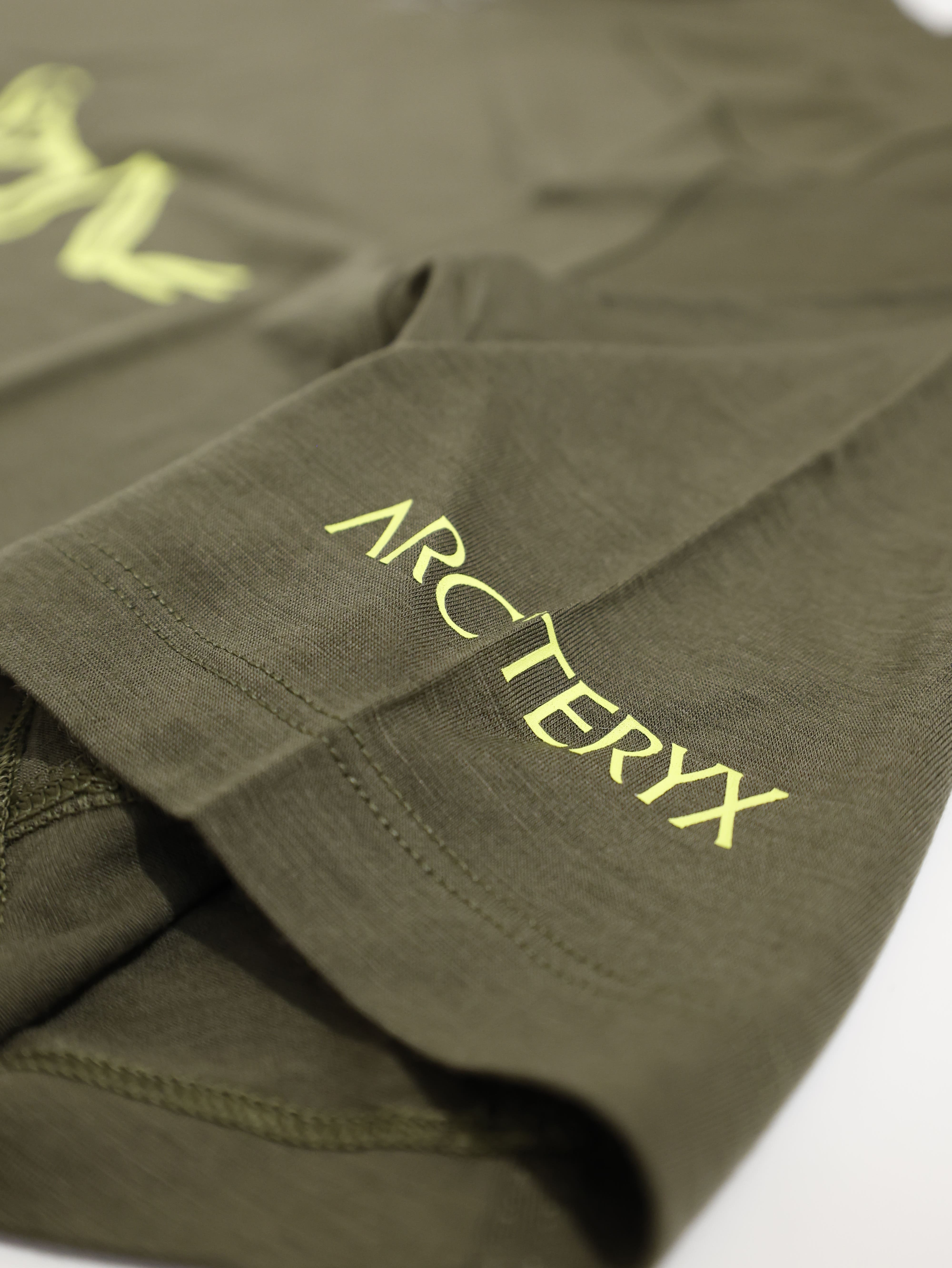 ARCTERYX 始祖鳥 男 lonia Logo 羊毛短袖圓領杉 X000006796
