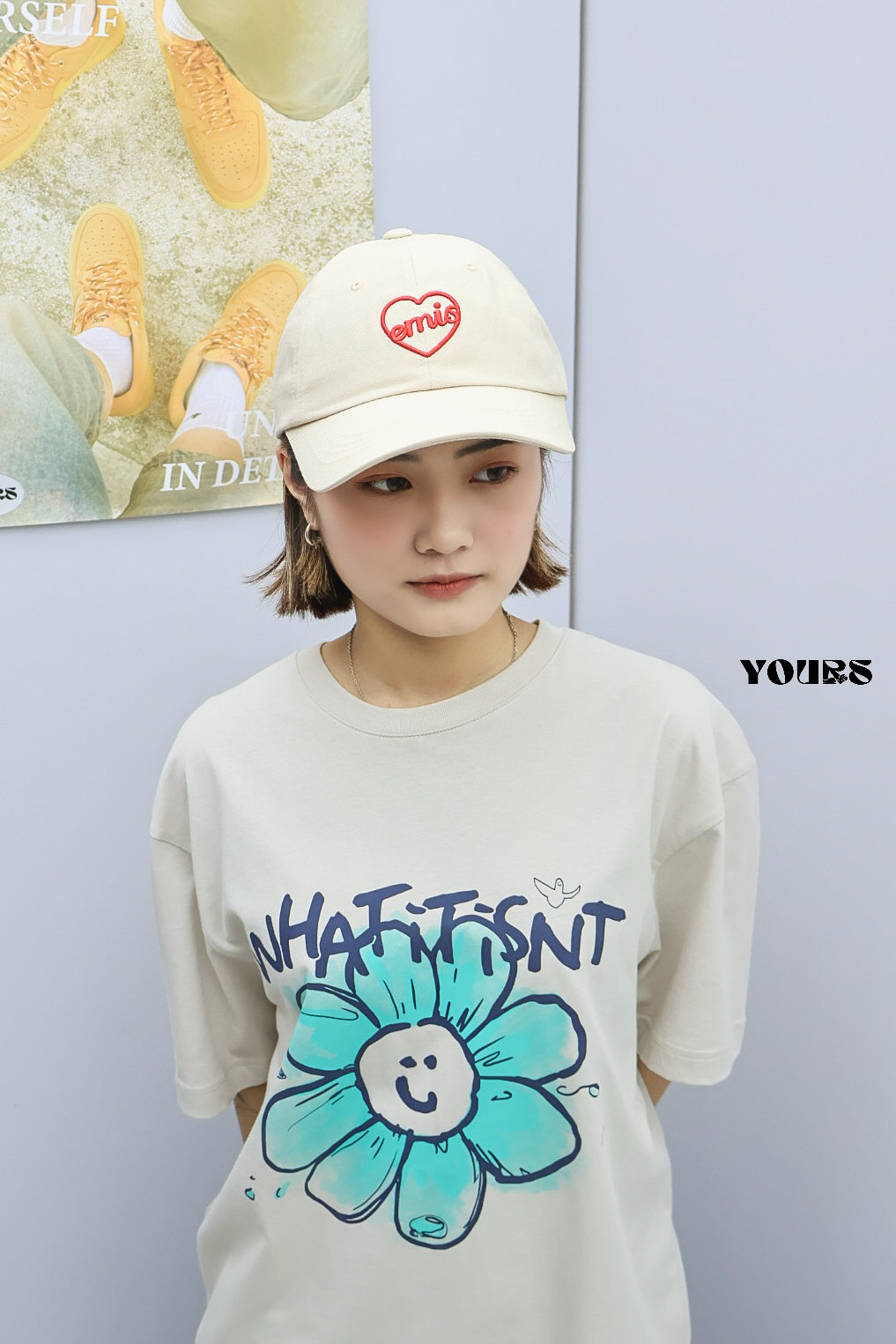 韓國 What is isn’t  花朵白短Tee (3colors)