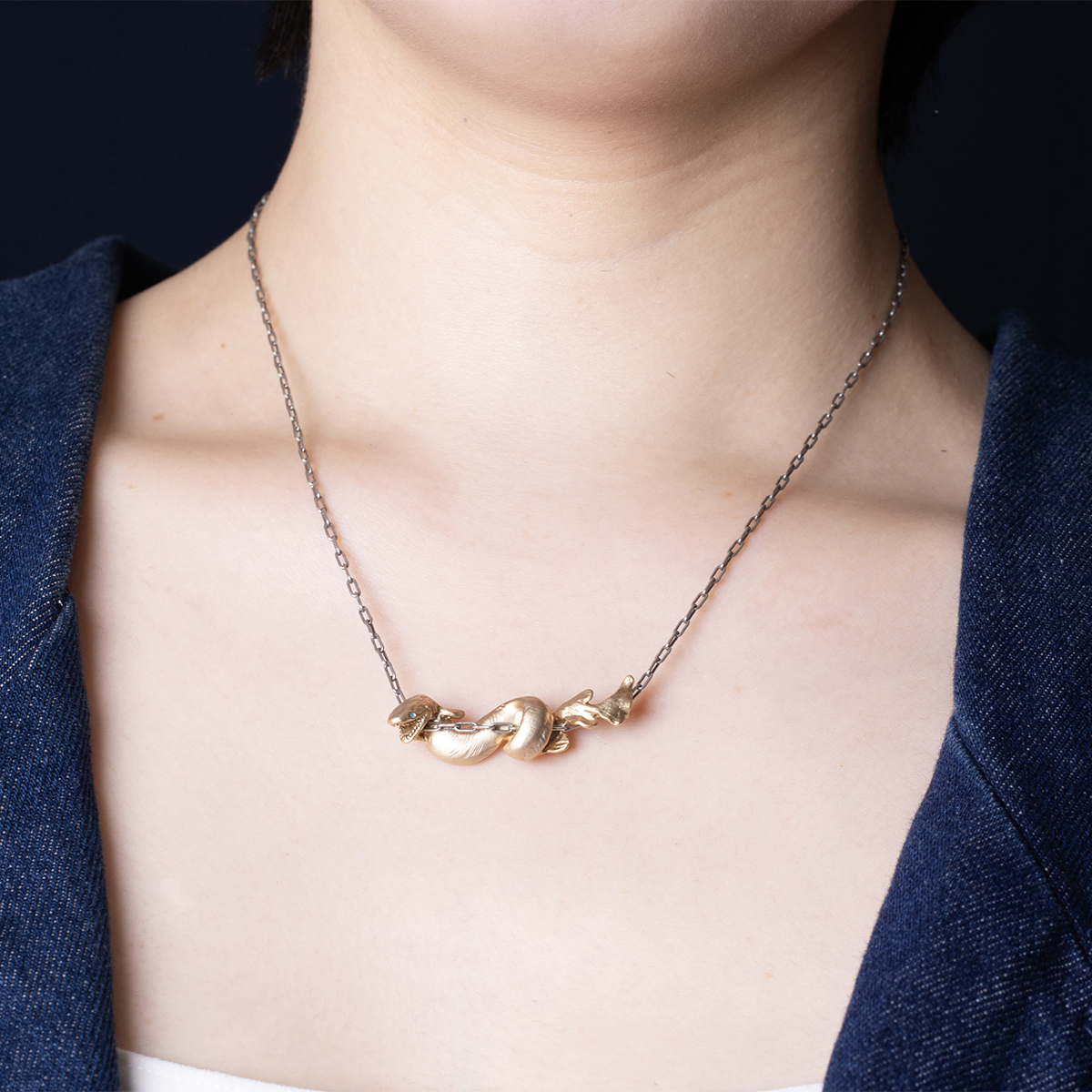 深海皺鰓鯊頸鏈