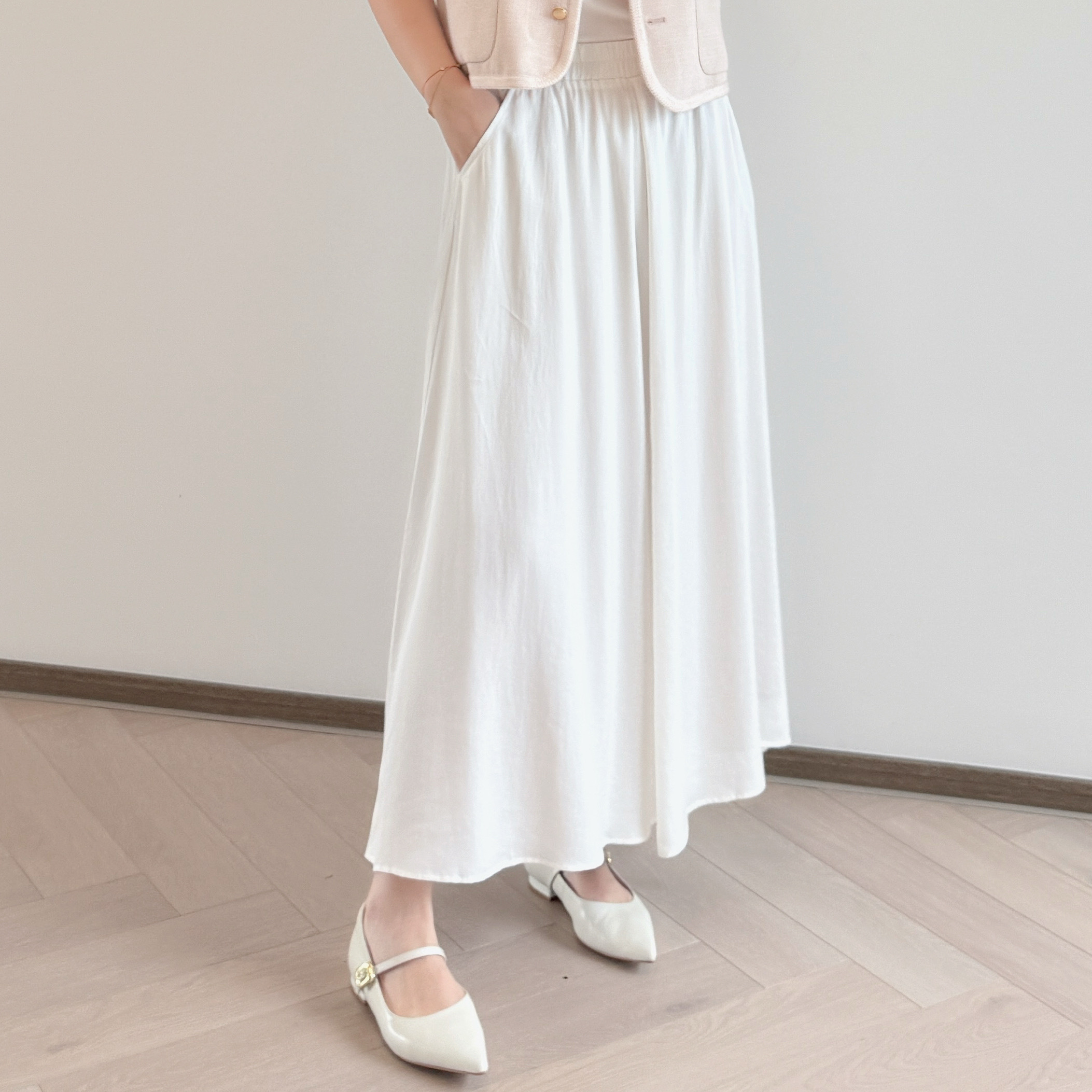 現貨 7255 白色 Silky Plain Skirt