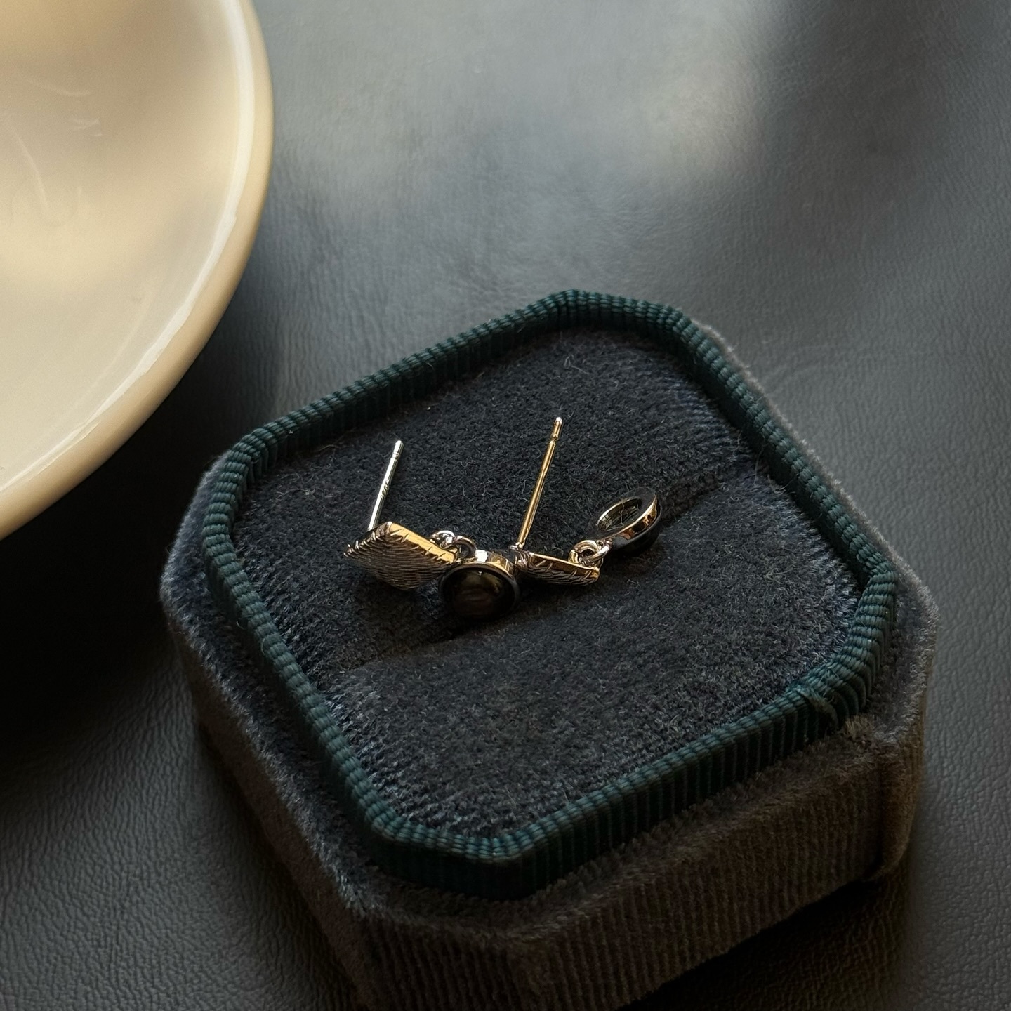 [原石] 金運石 925銀耳環 水晶耳環