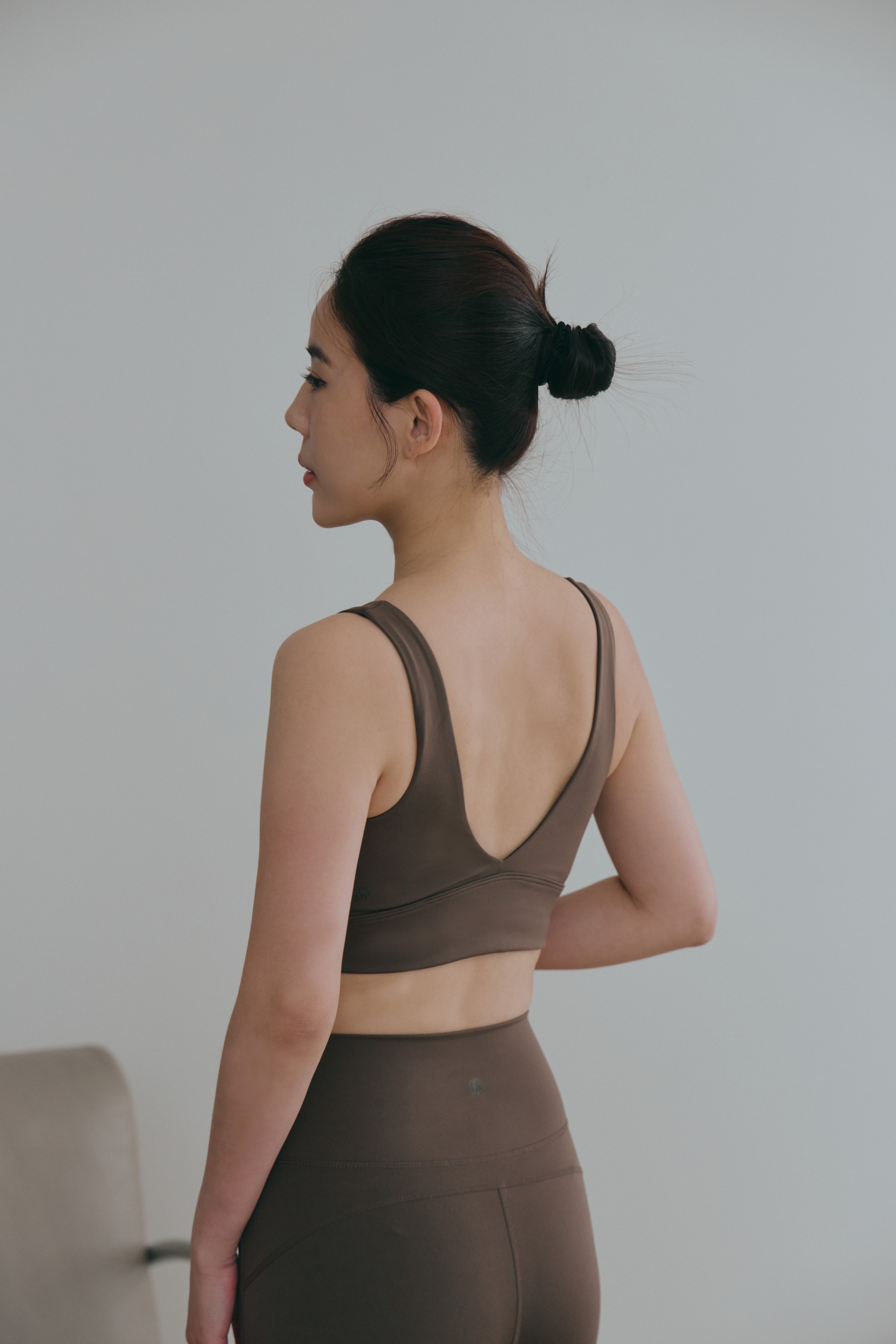 V-BACK運動BRA TOP- 咖啡