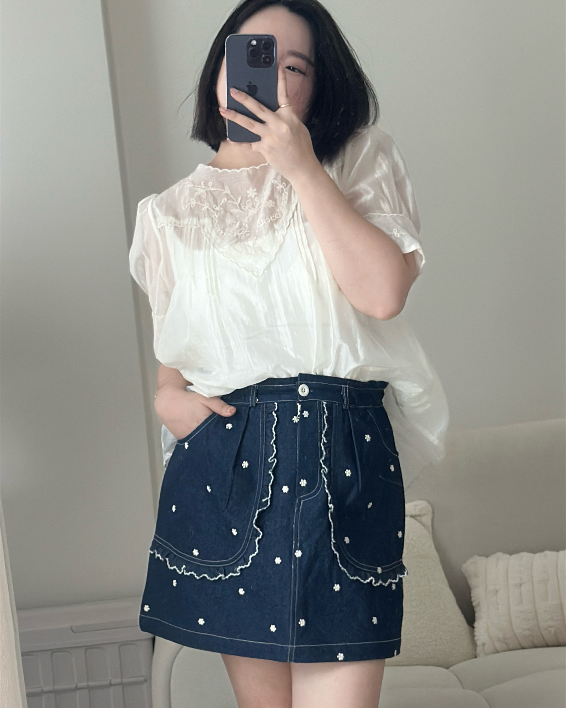 【現貨】NEHA正韓 ♥ 透膚刺繡拼接上衣