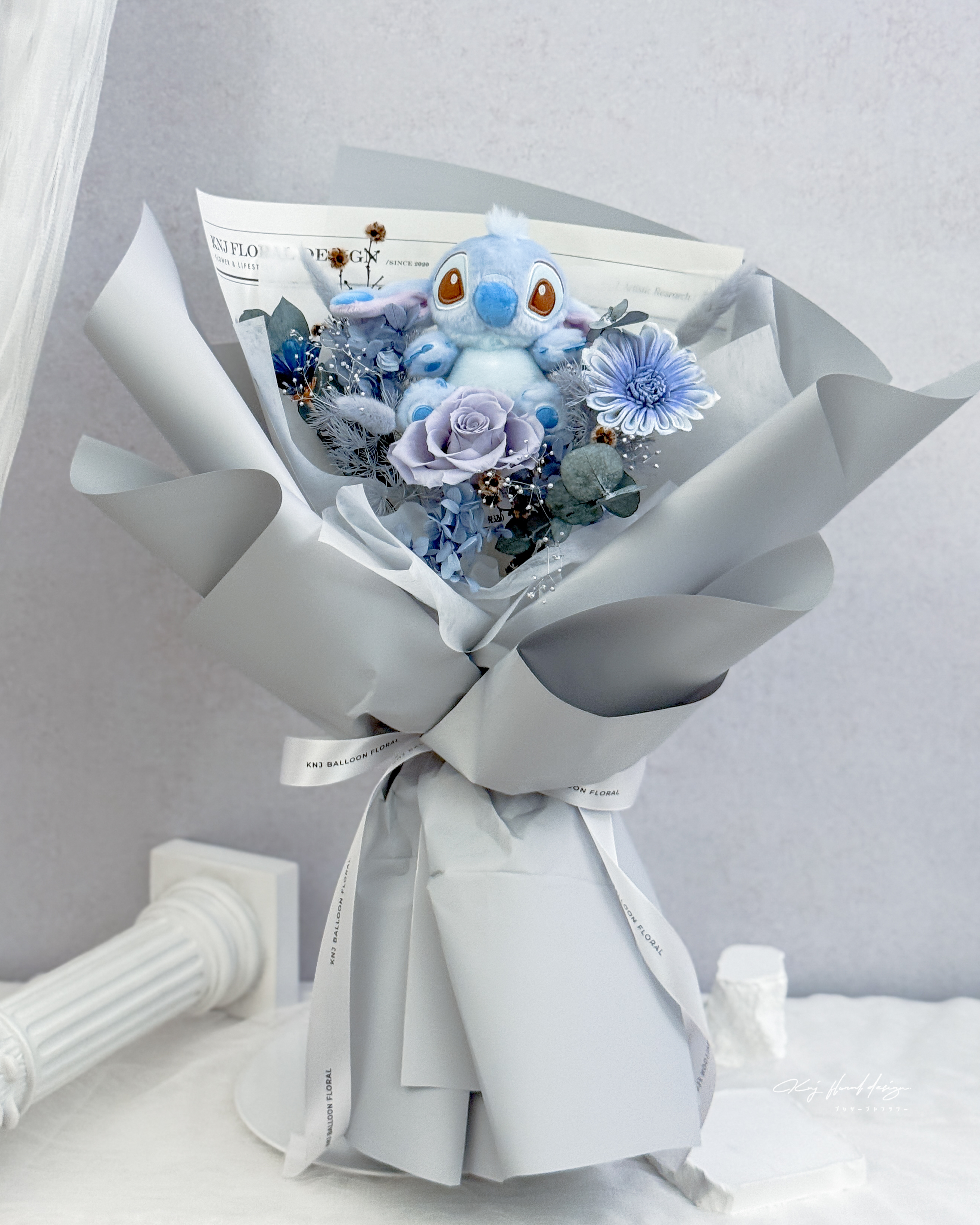 星際藍語・史迪奇永生玫瑰花束（附正版收藏玩偶）