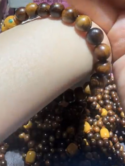 250822 - B8 8mm+黃花梨木設計款手串