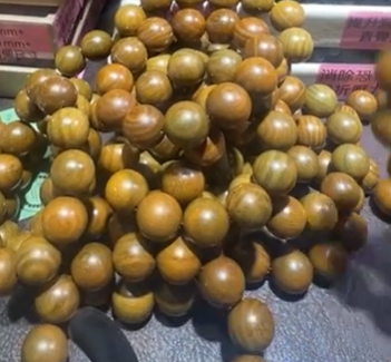 250822 - B14 20mm+收藏級巨無霸綠檀木手串