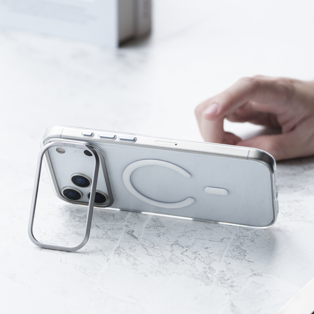 CRYST 晶透抗黃支架保護殼 iPhone 17 系列