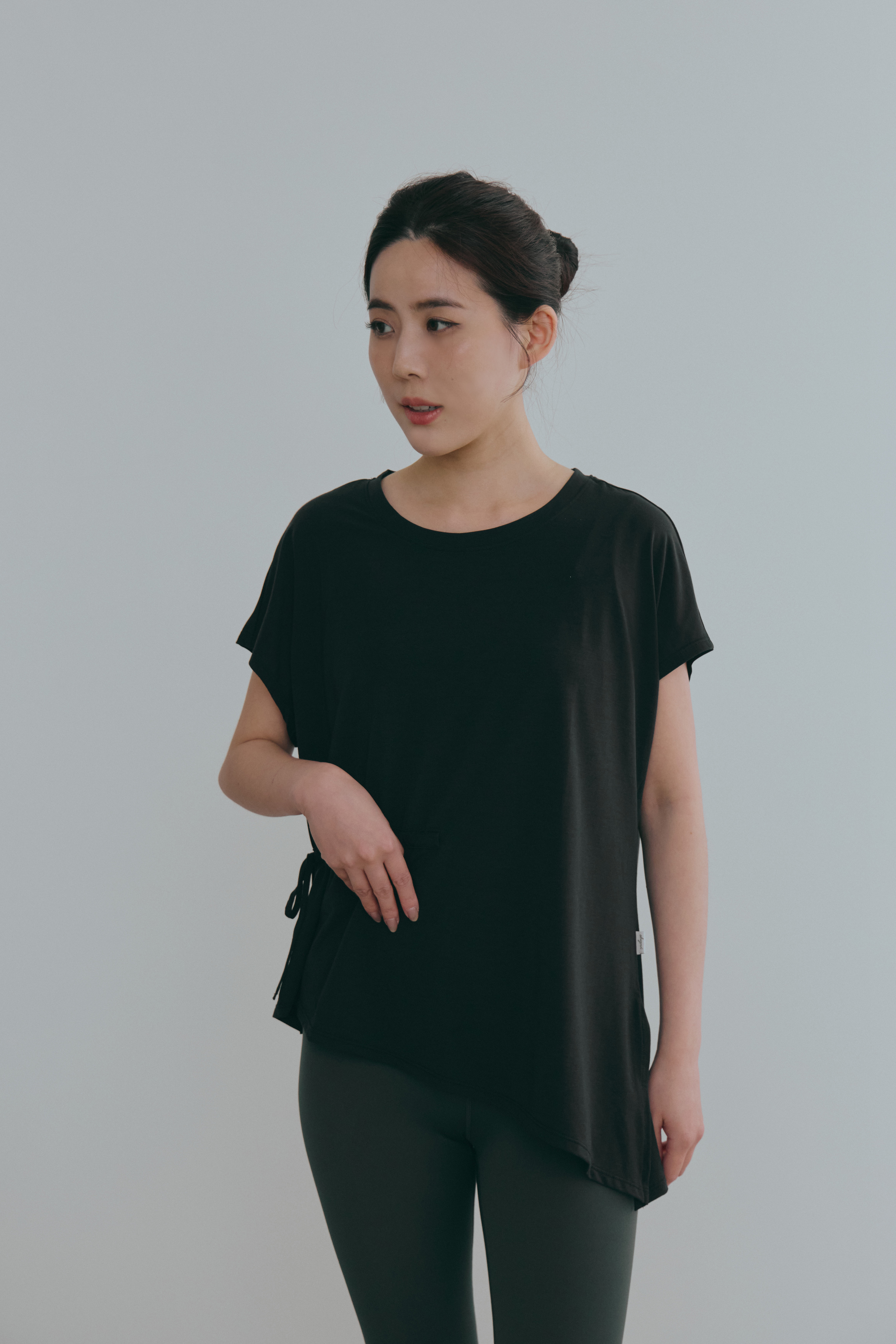 斜角側綁帶TEE- 黑