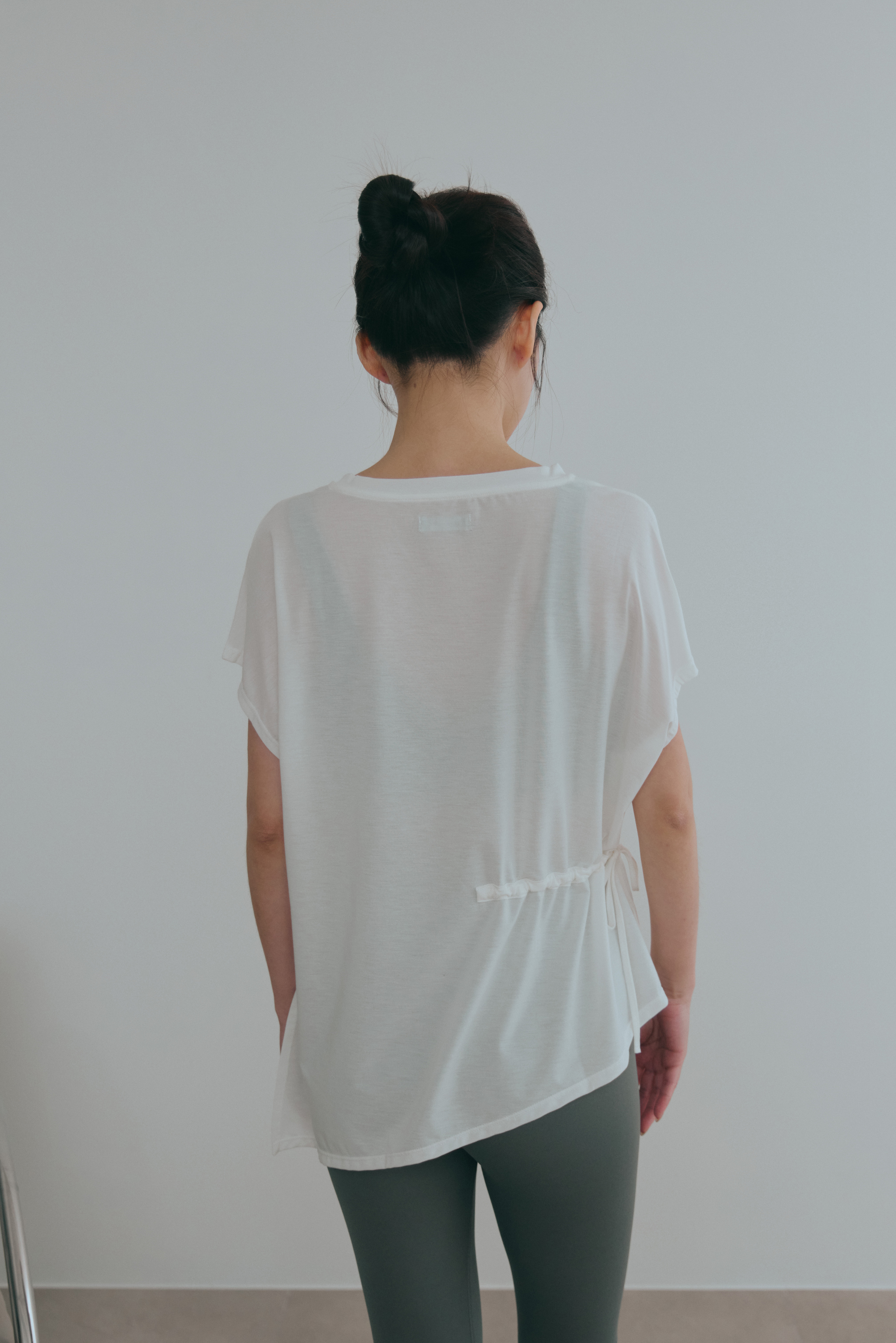 斜角側綁帶TEE- 白