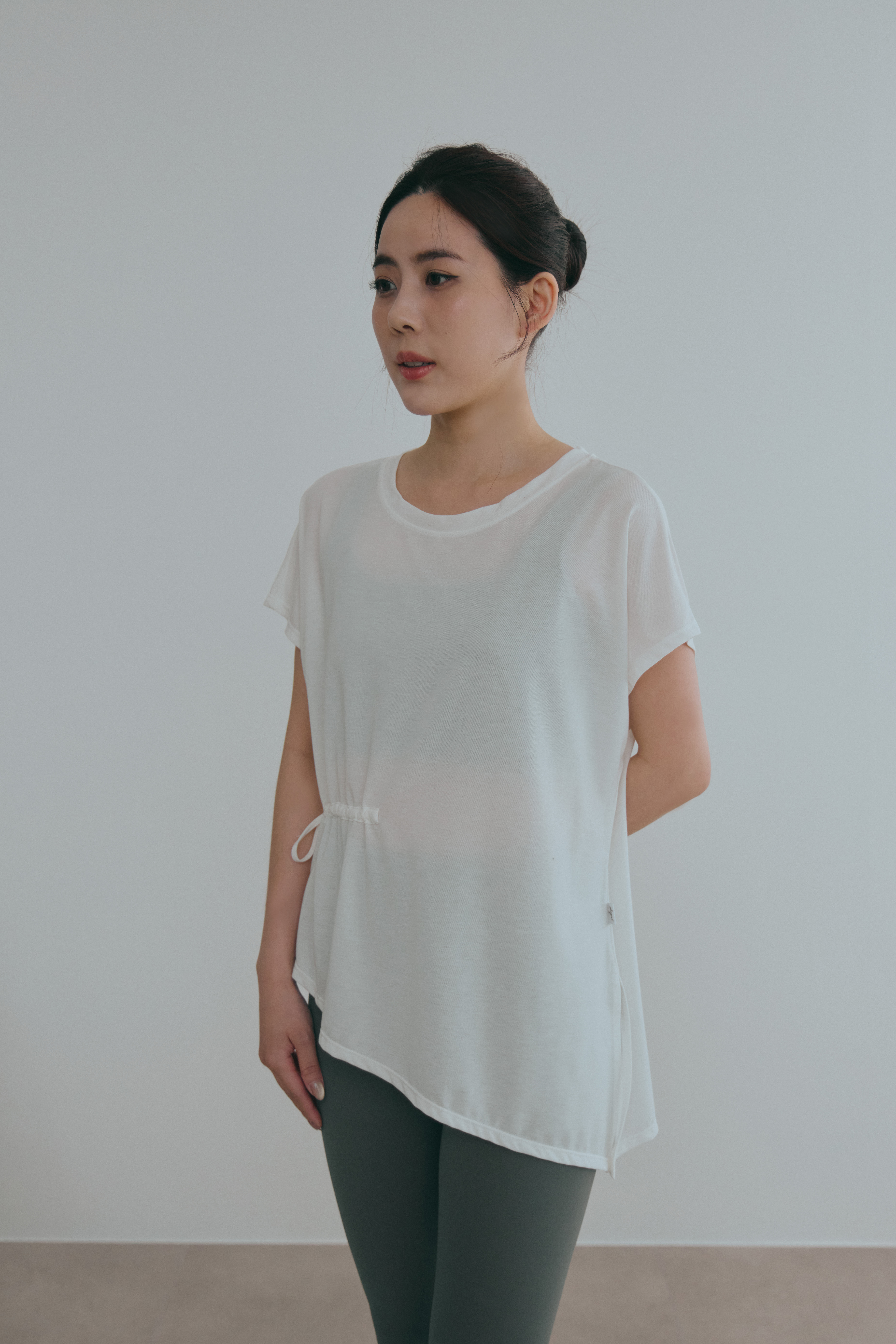 斜角側綁帶TEE- 白