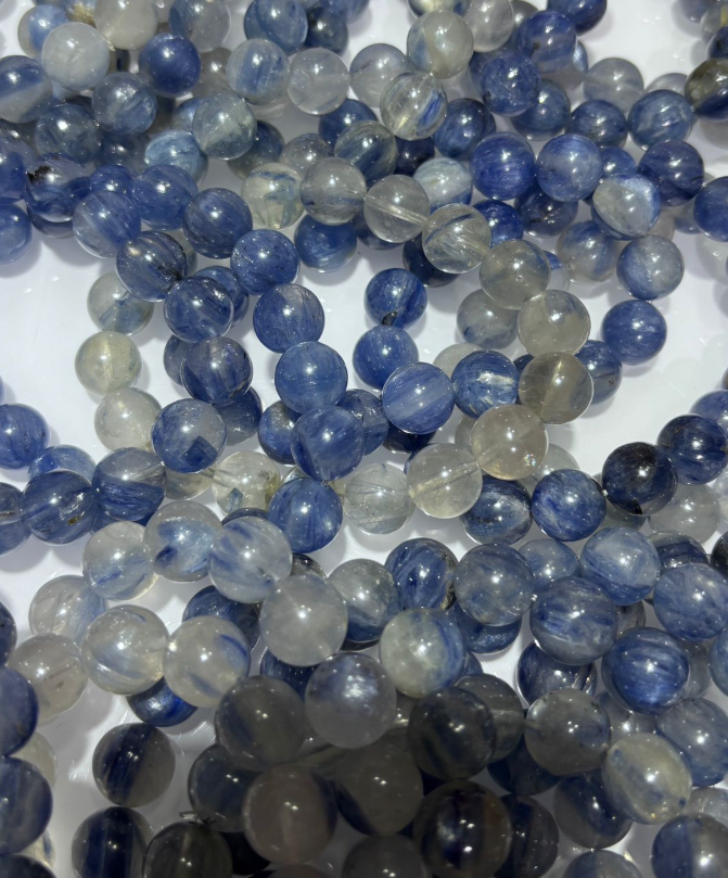 250822 - B37 11mm+冰種玉化藍晶手串