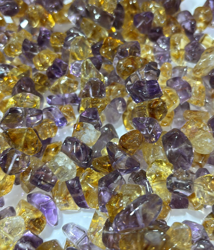 250822 - B39  紫水晶黃水晶原石隨形手串