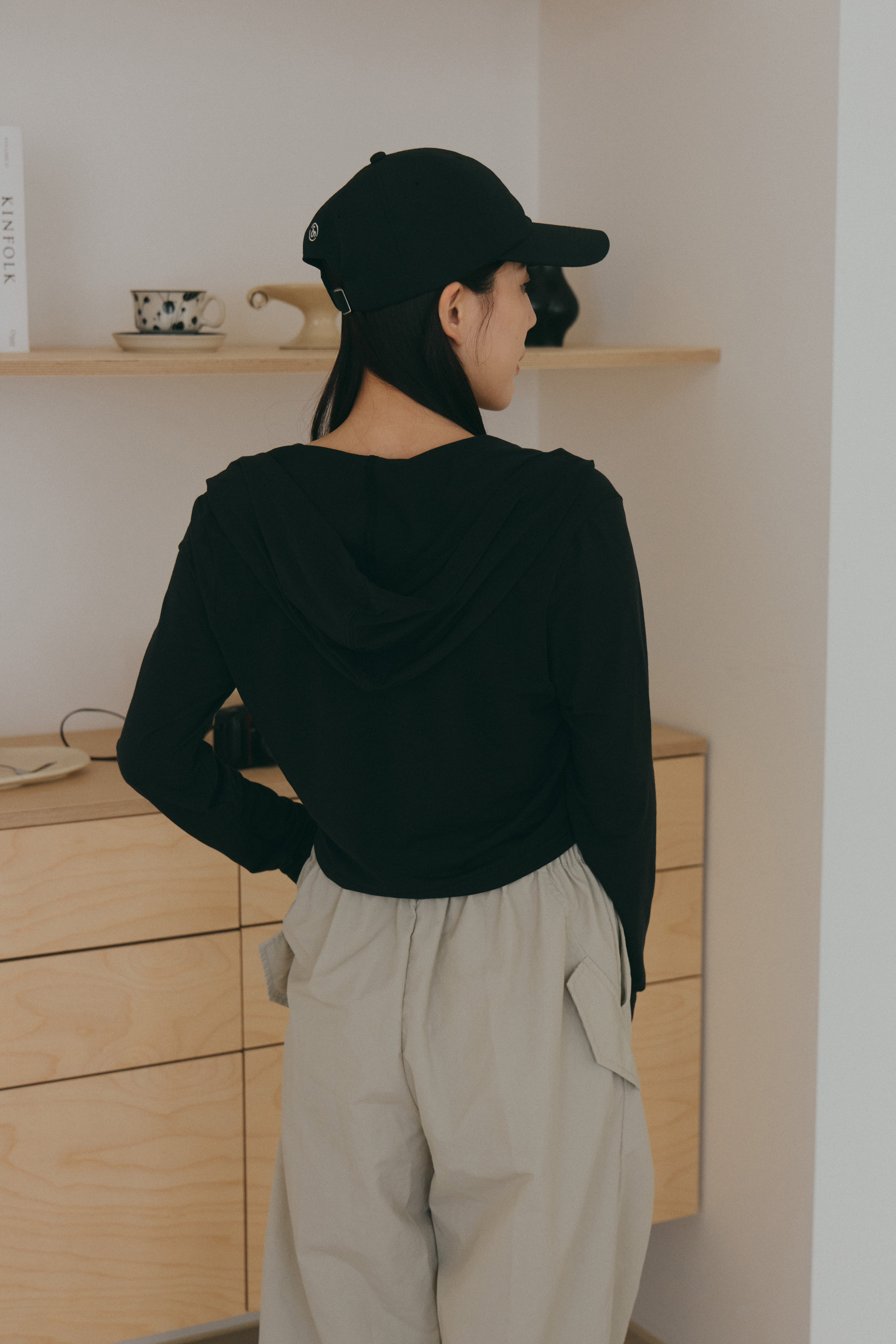 連帽開釦罩衫- 黑