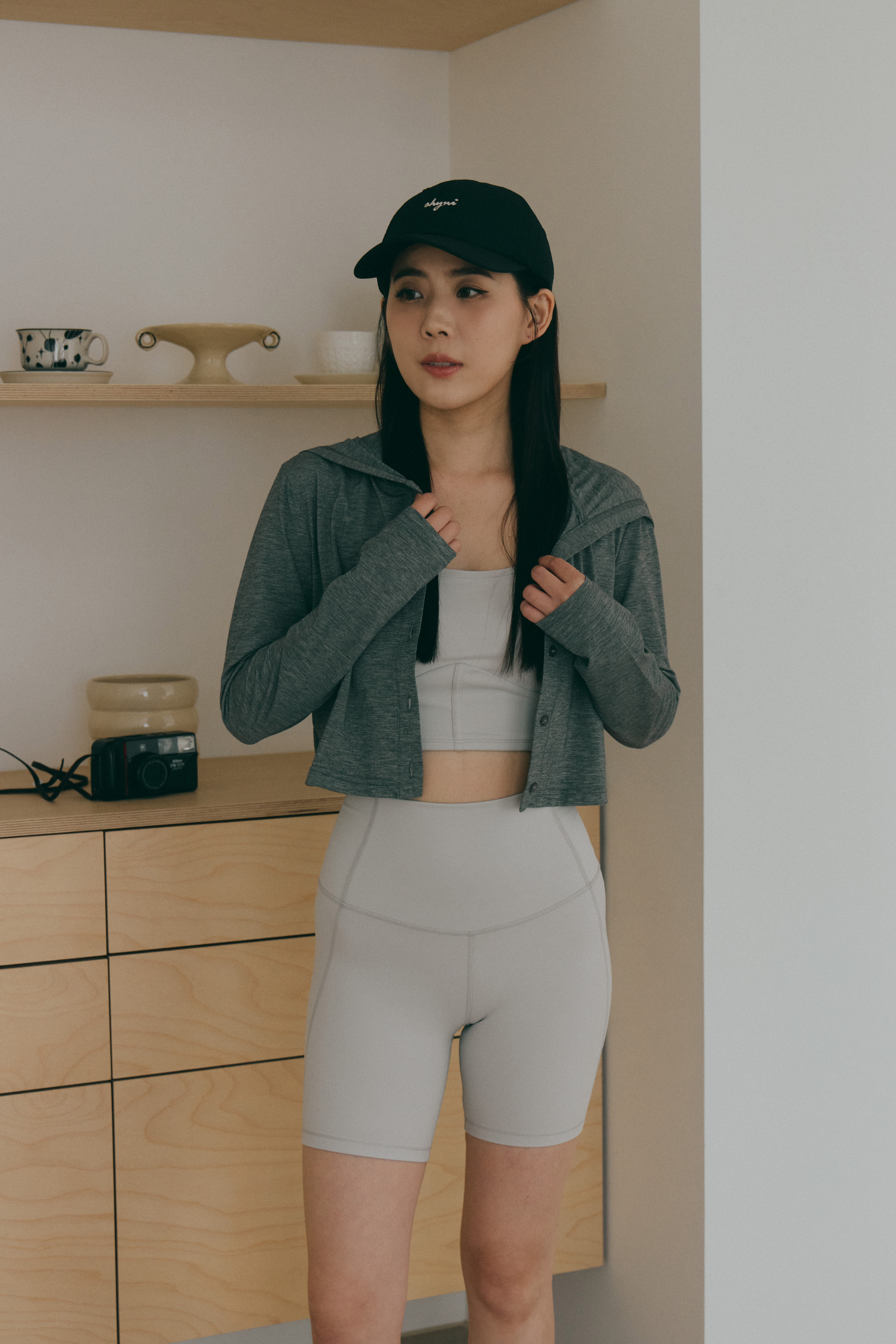 連帽開釦罩衫- 淺灰