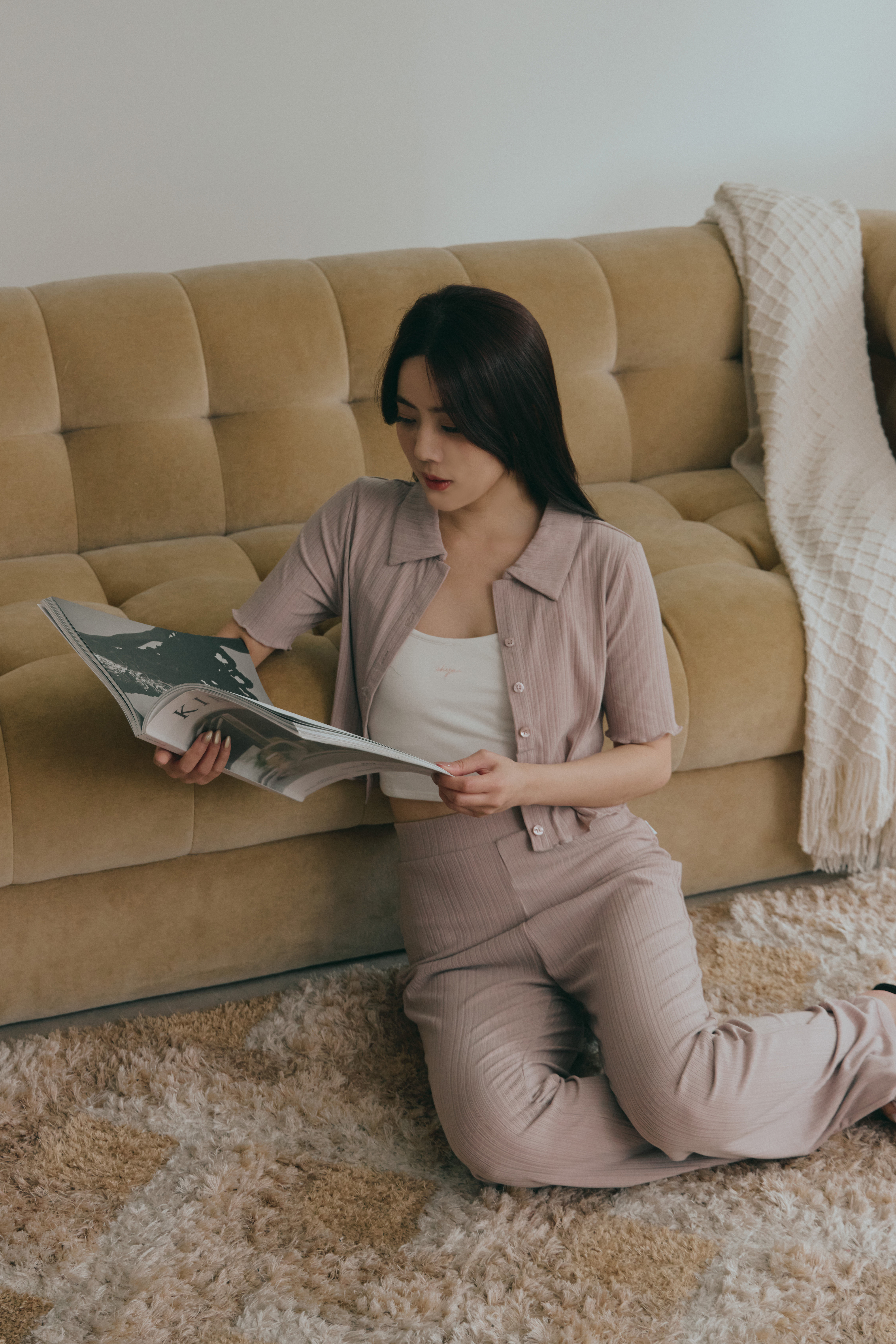 開領針織短版襯衫- 裸粉