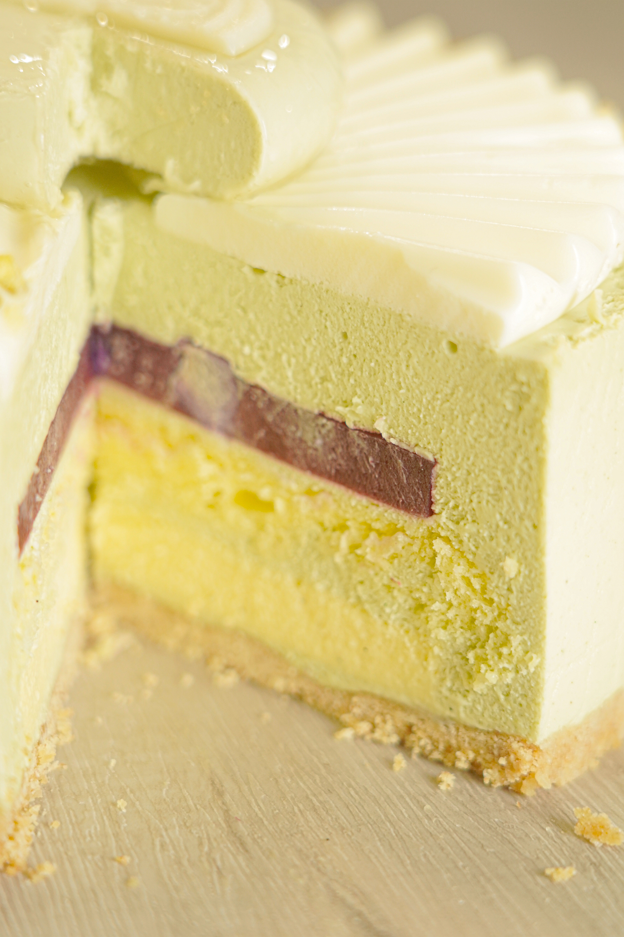 開心果紅桑子慕士蛋糕 (2磅 15cm)