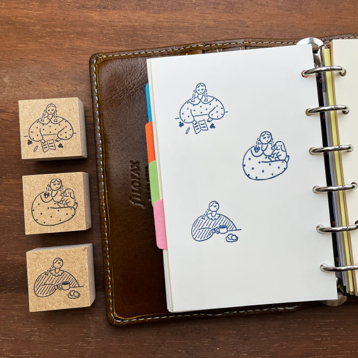 閱讀女孩 木製印章｜日本Stamp Marche