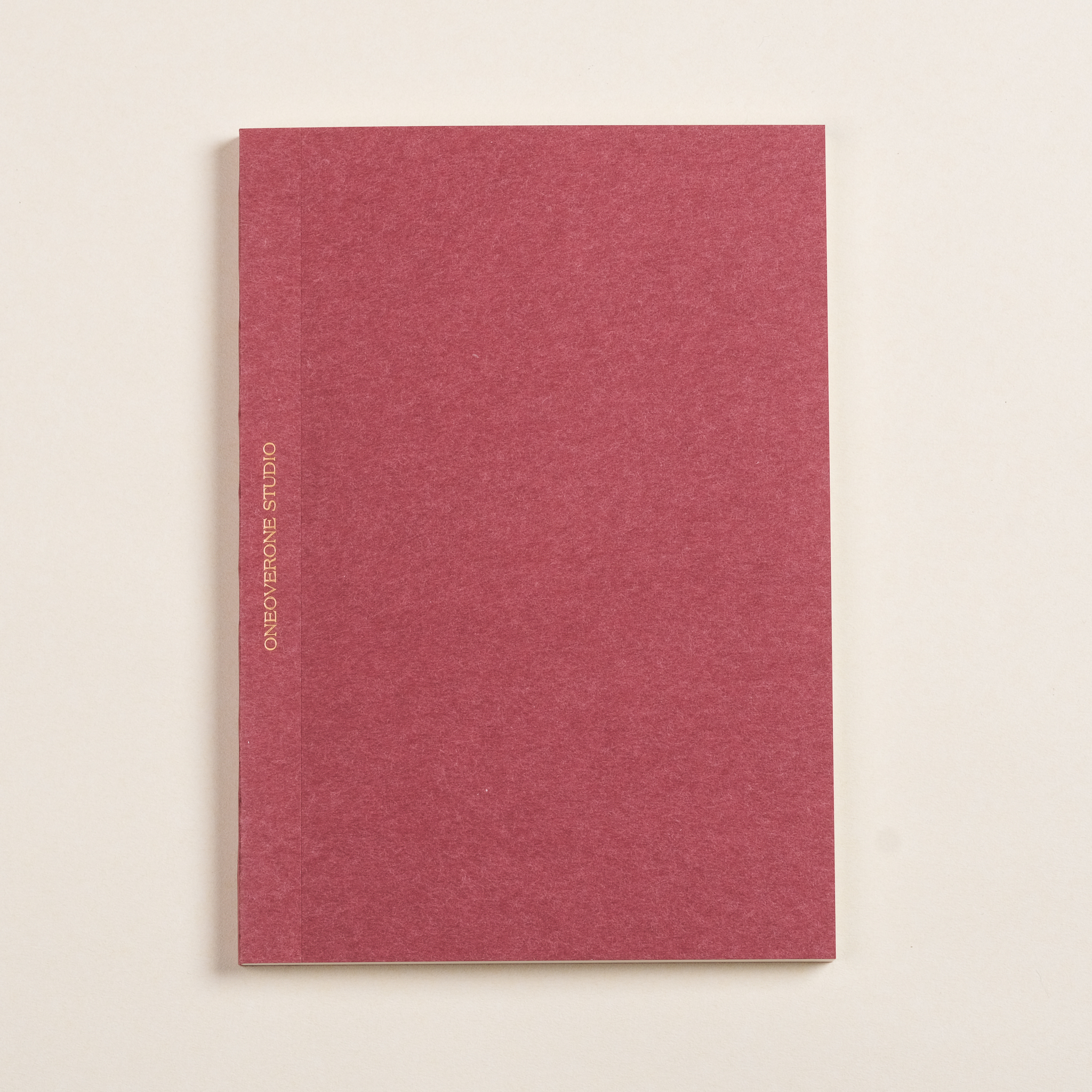 米色68磅 / 4mm方格 巴川紙筆記本 / A5-酒紅 / 一分之一工作室 臺灣