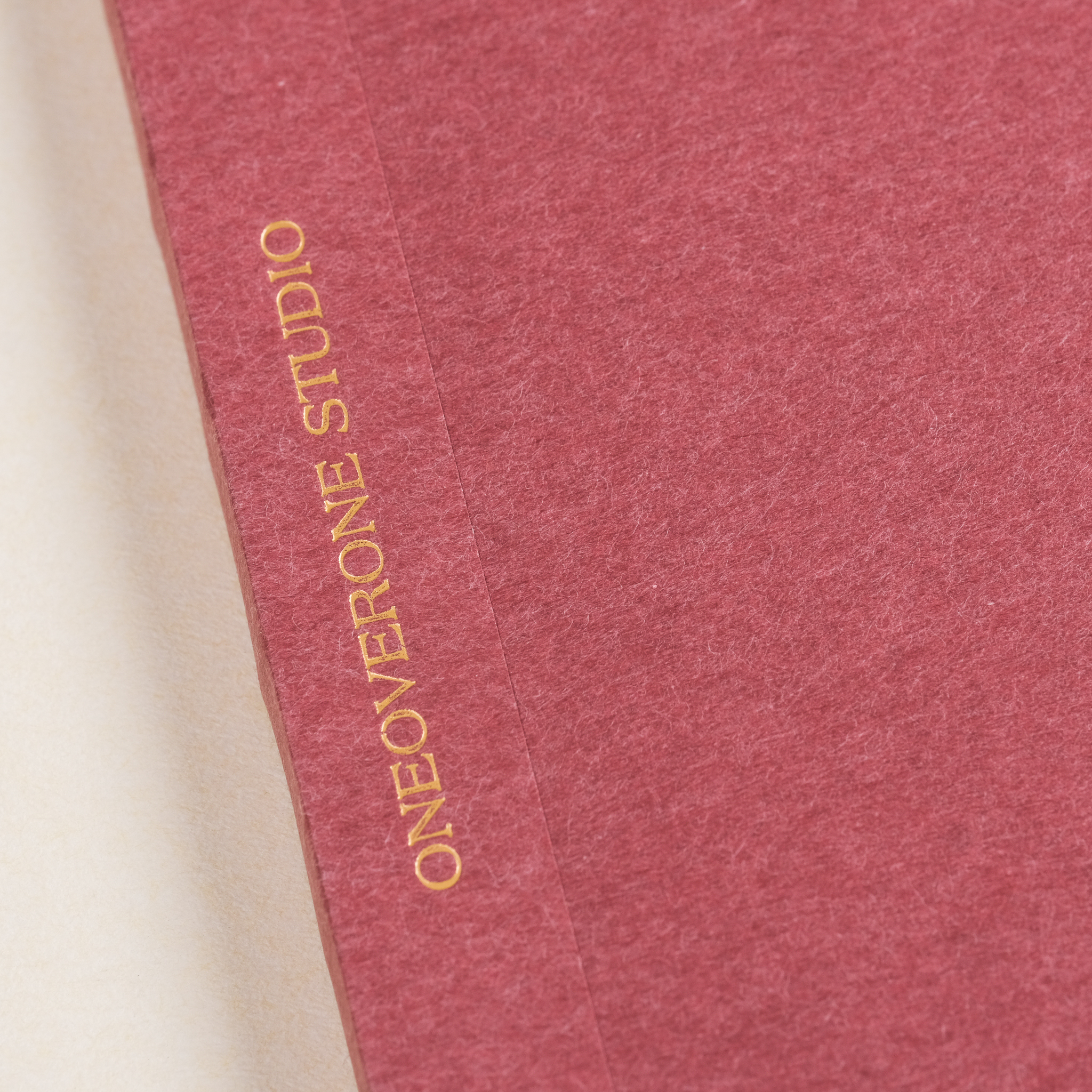 米色68磅 / 4mm方格 巴川紙筆記本 / A5-酒紅 / 一分之一工作室 臺灣