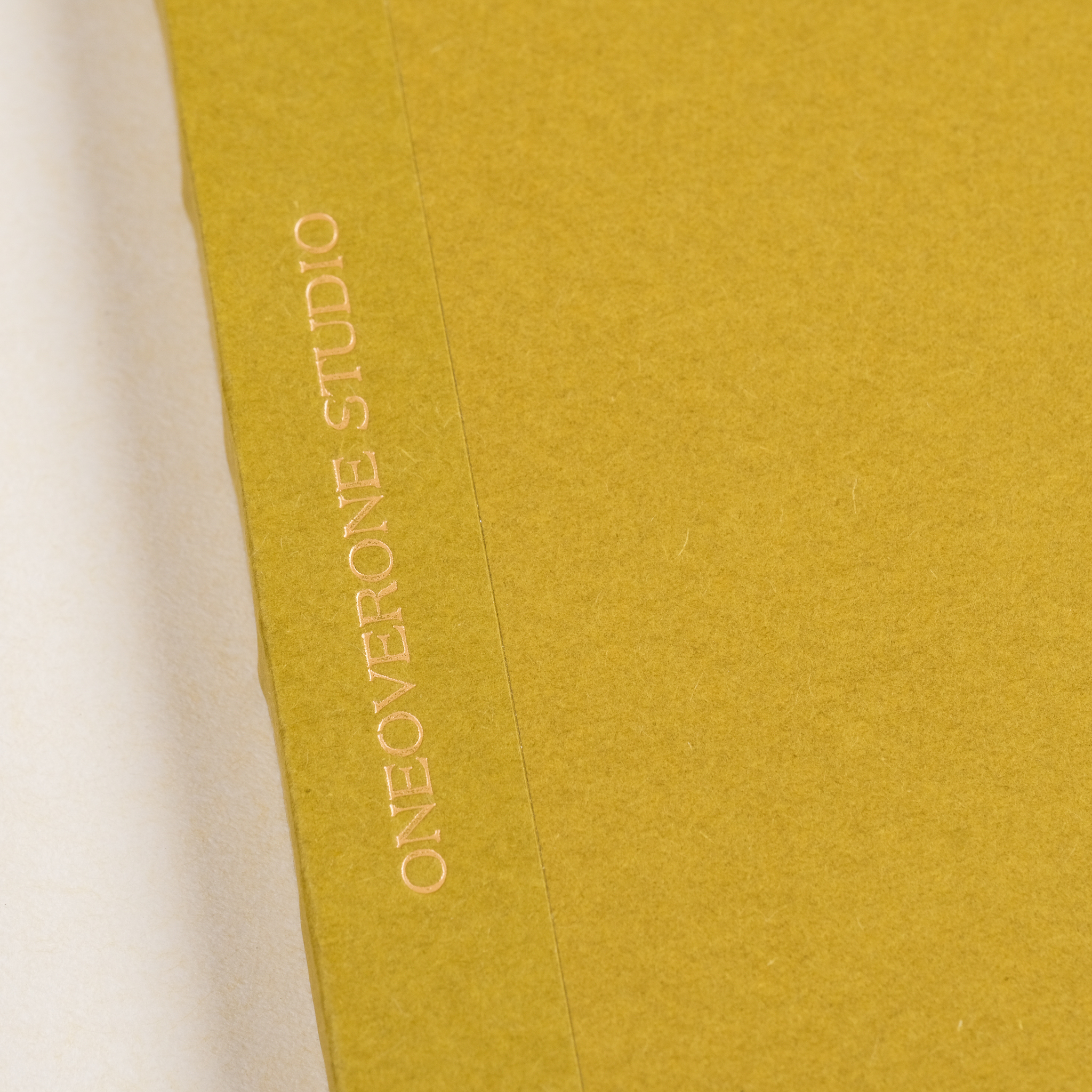 米色68磅 / 4mm方格 巴川紙筆記本 / A5-經典黃綠 / 一分之一工作室 臺灣