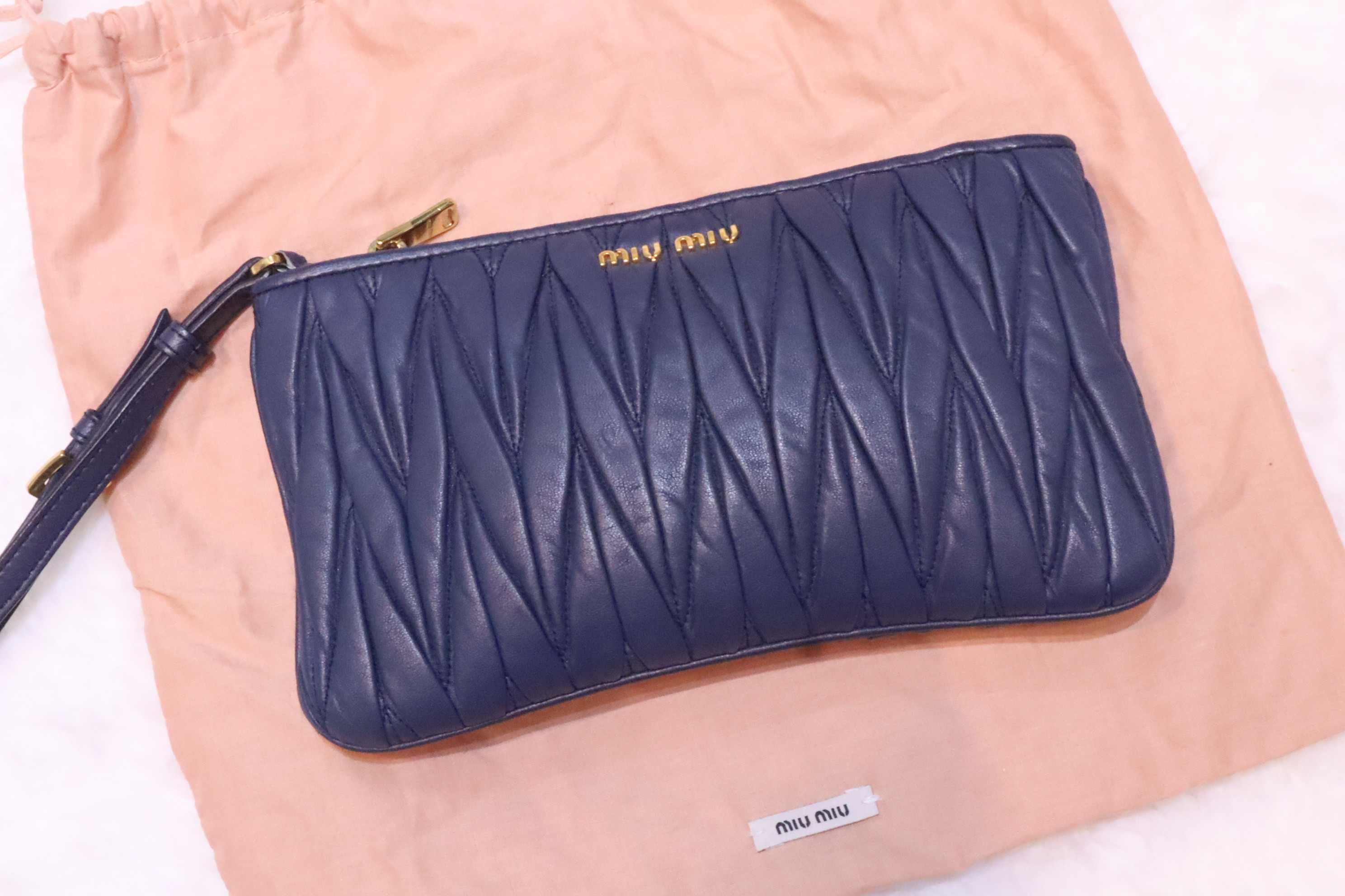 Miu Miu pouch💙