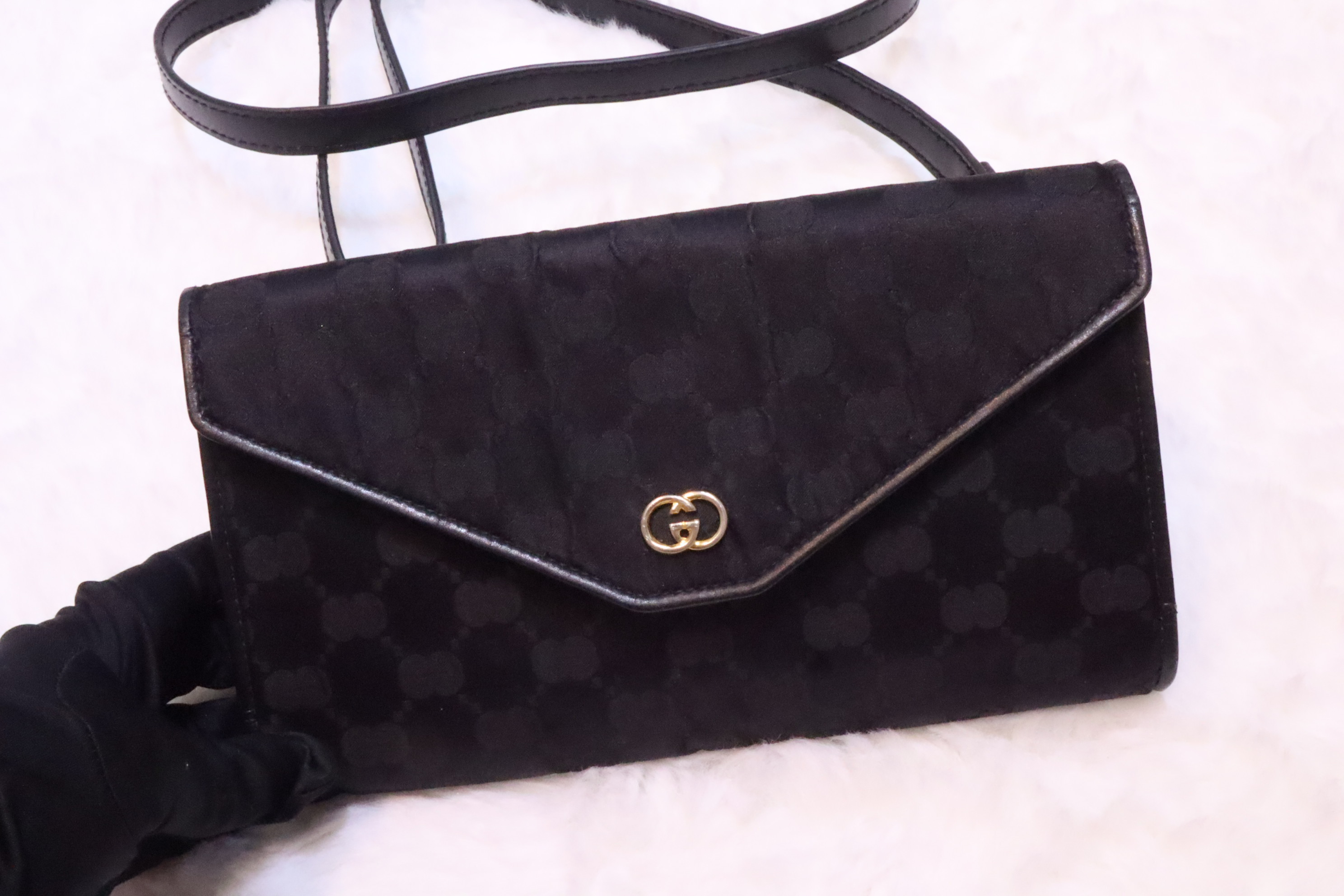 Gucci vintage mini bag🖤