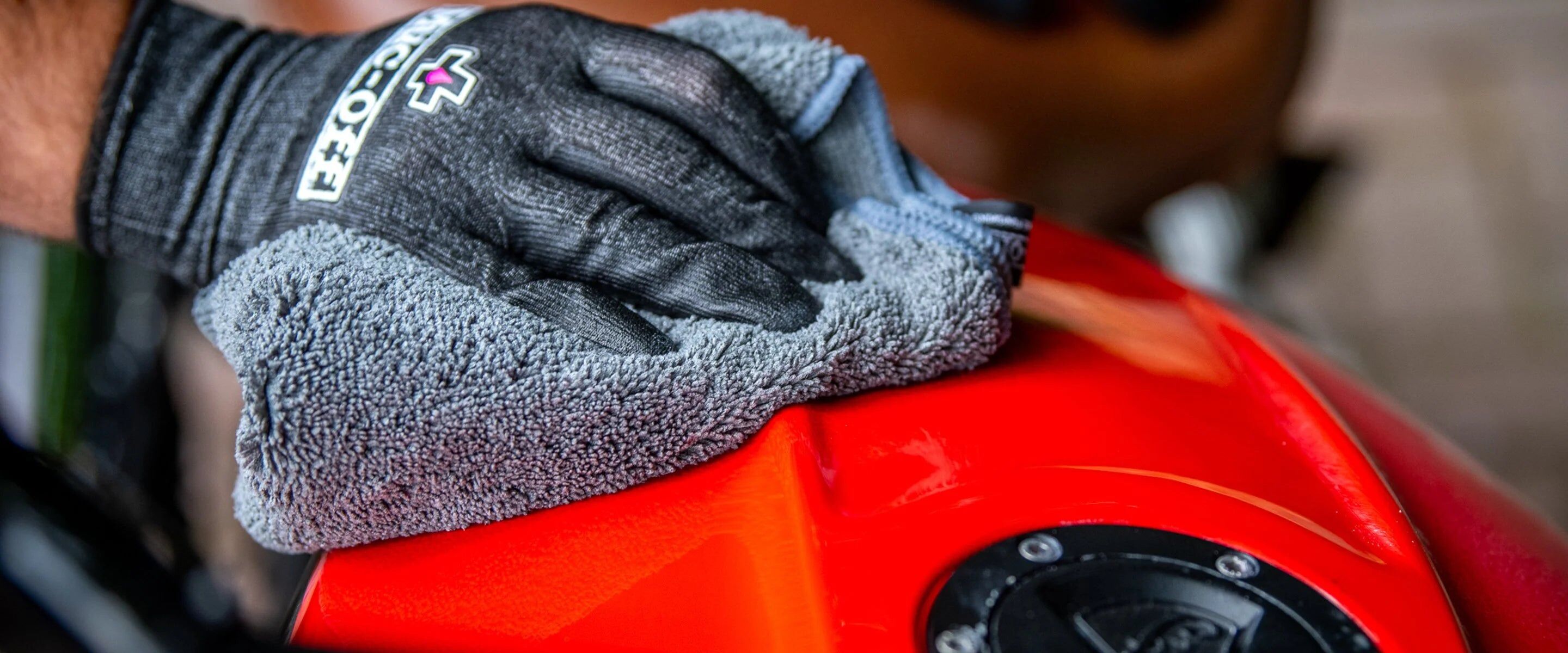 Muc-off-Luxury Microfibre Polishing Cloth