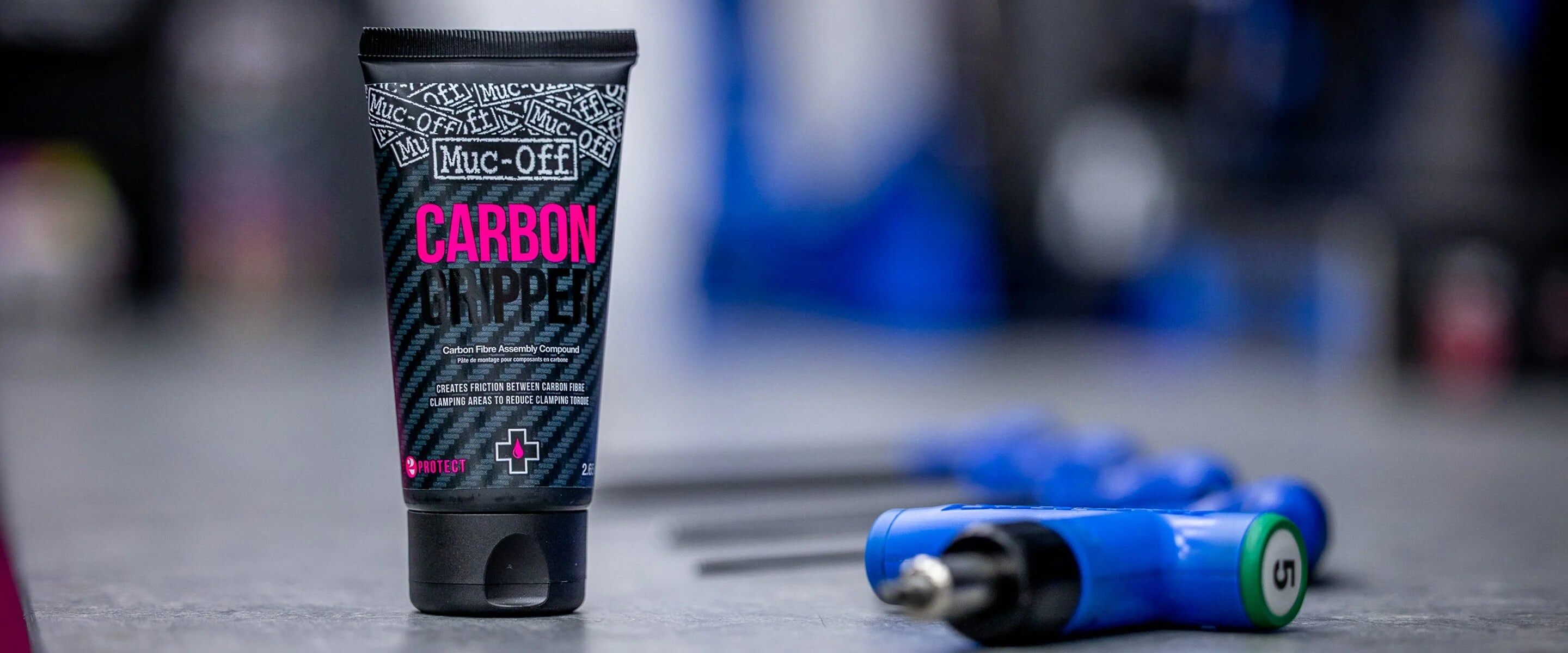 Muc-off-Carbon Gripper - 75g
