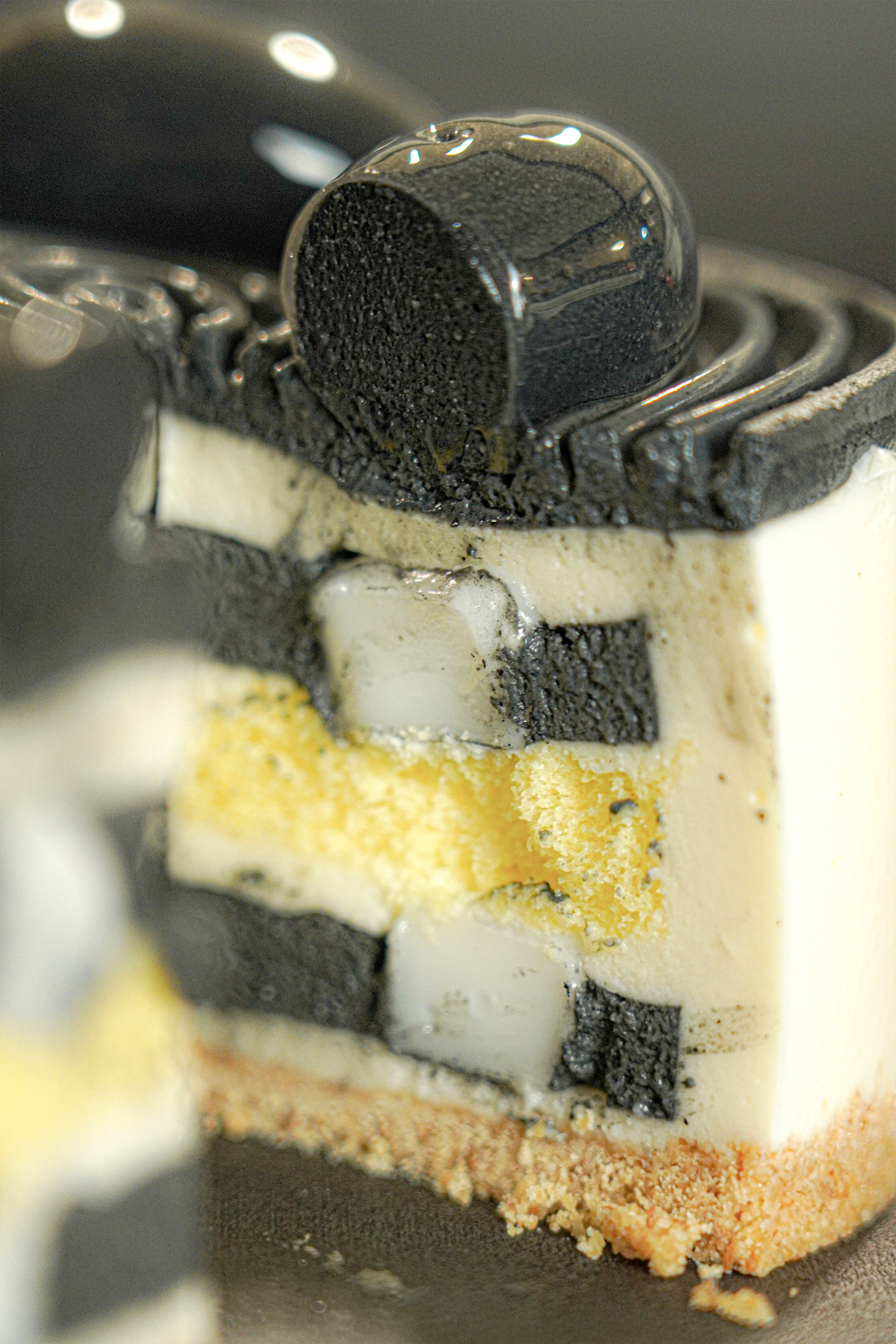 豆腐黑芝麻麻糬慕士蛋糕 (1磅 11cm)