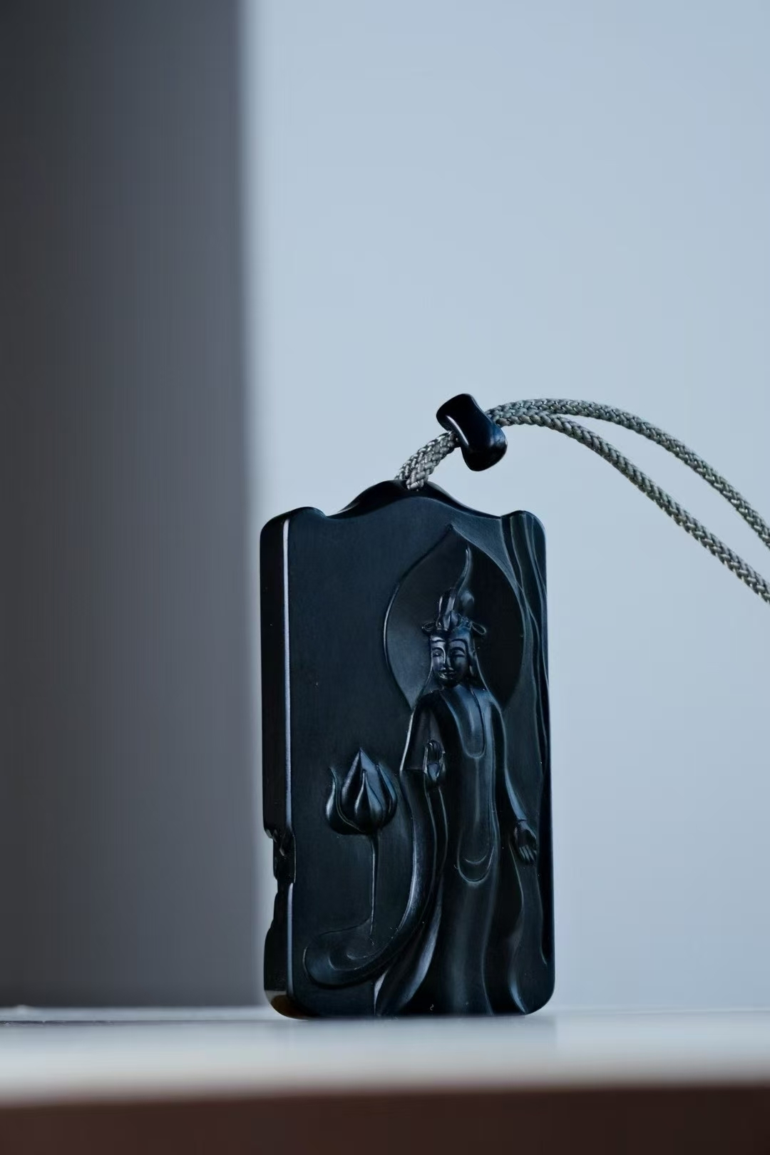 726719 和田玉塔青觀音造像